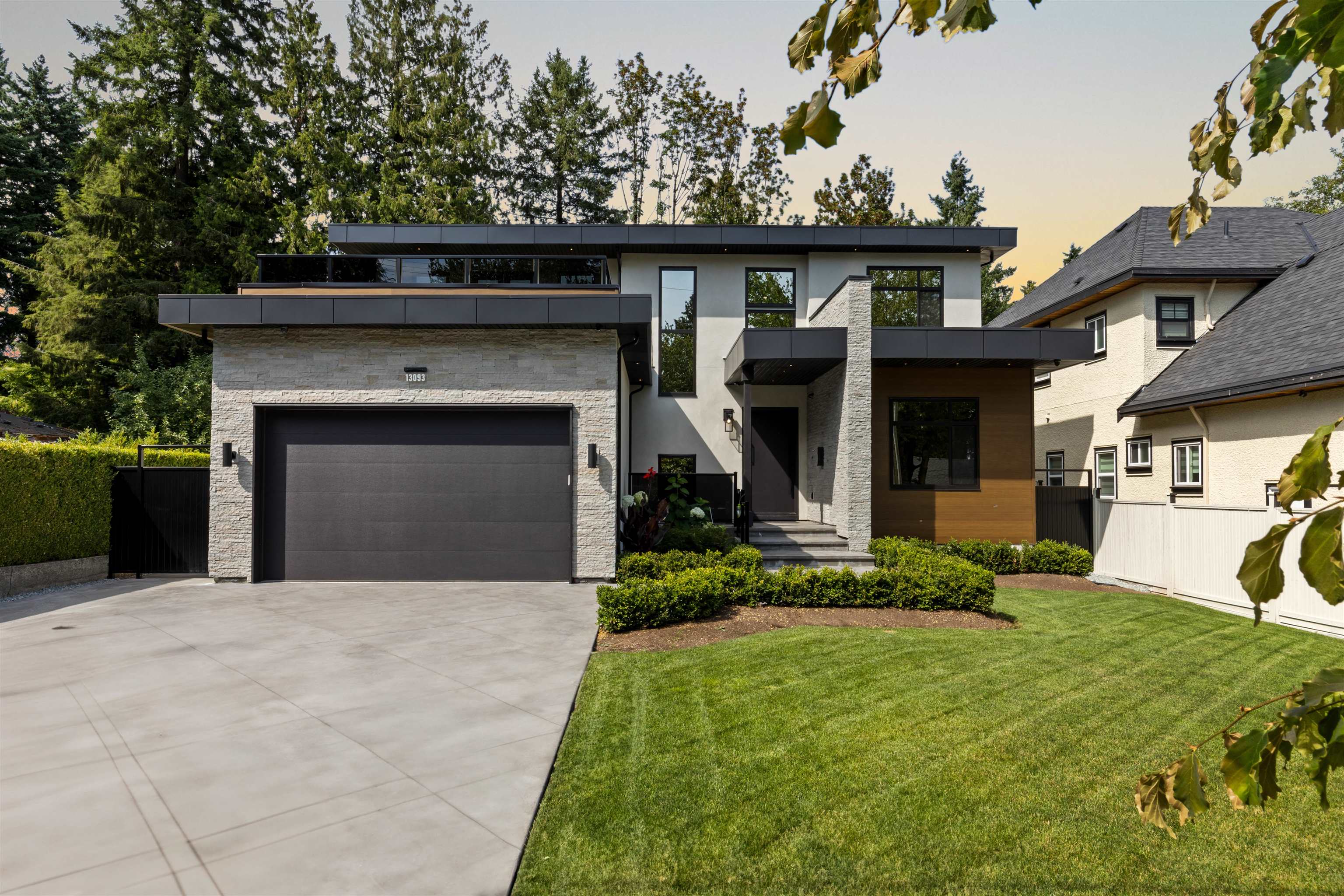 98a Avenue, Surrey, BC V3T 1C5