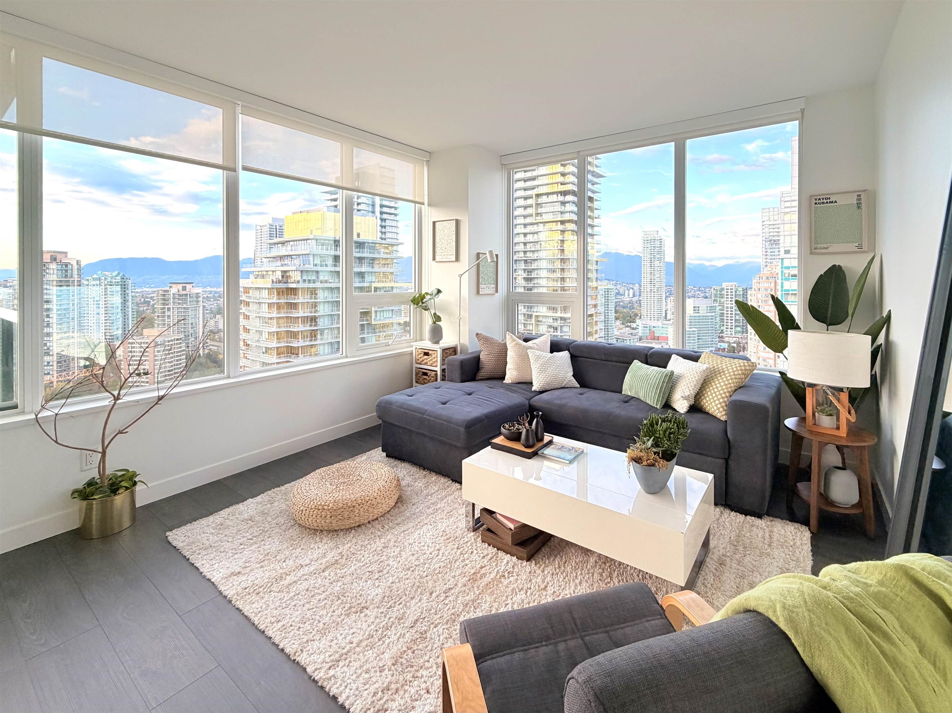 6463 Silver Ave #2709, Burnaby, BC V5H 0K4