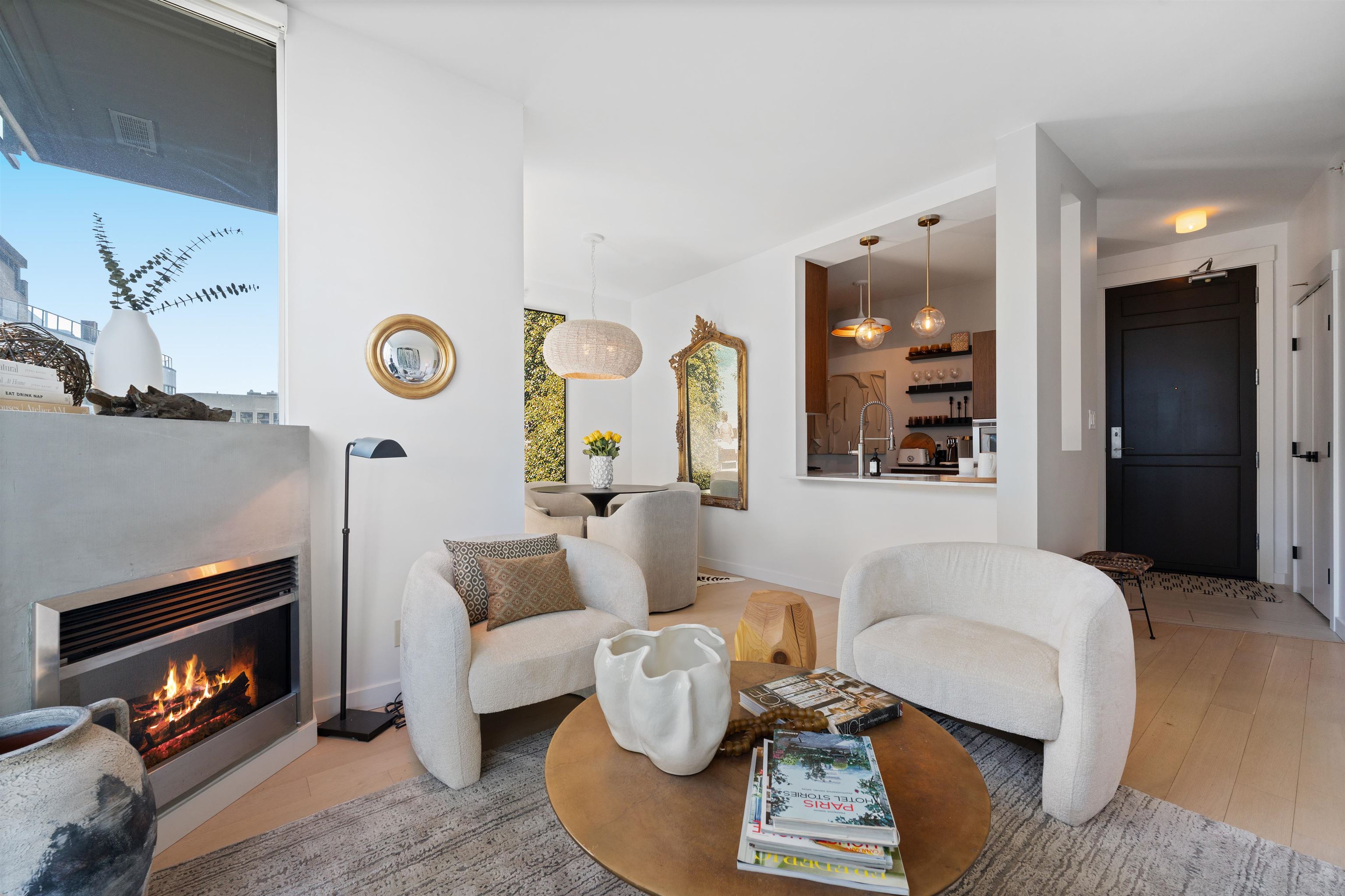 1189 Melville Street #2704, Vancouver, BC V6E 4T8