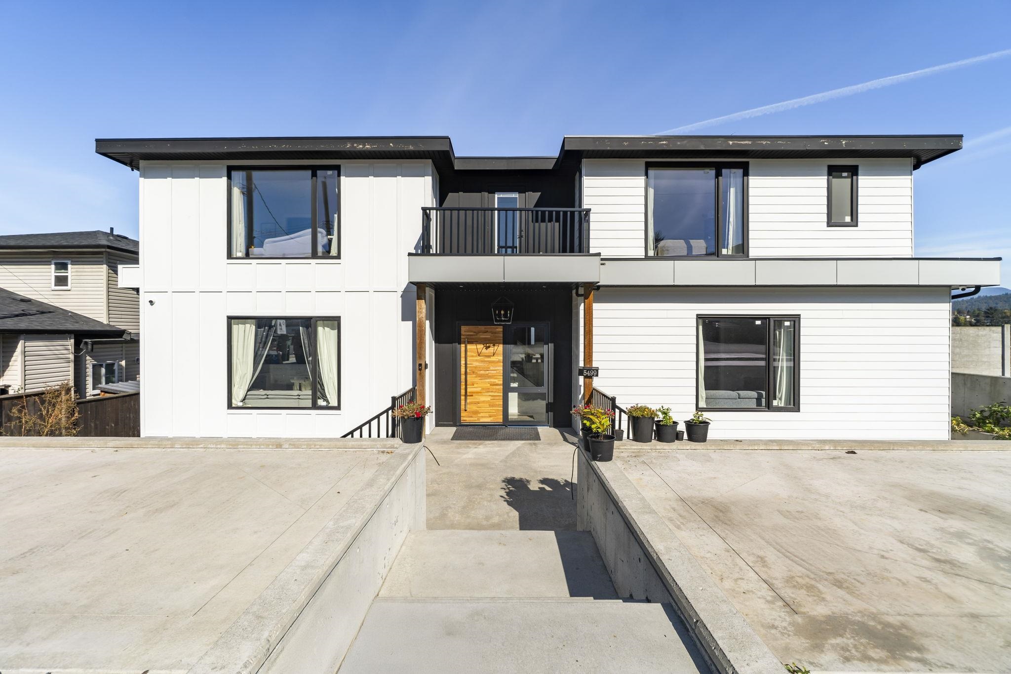 5499 Manor Street, Burnaby, BC V5G 1B6