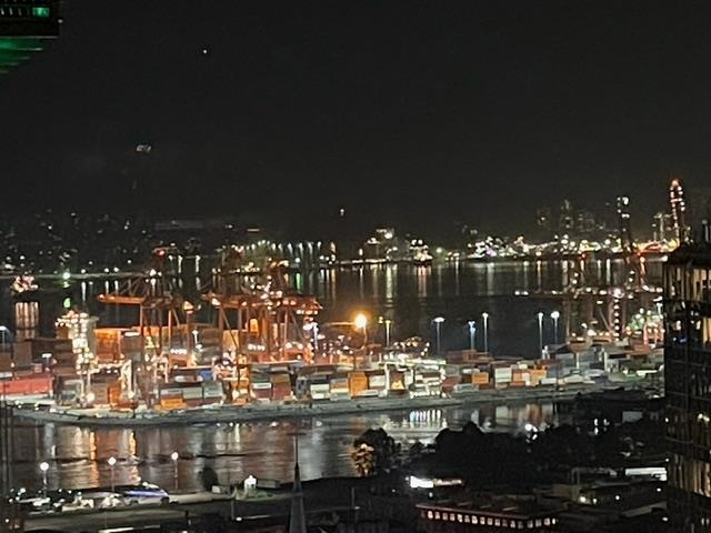777 Richards Street #3609, Vancouver, BC V6B 0M6