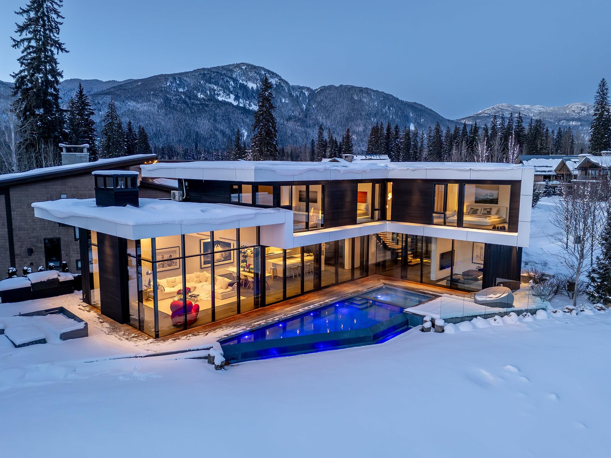 8080 Cypress Place, Whistler, BC V8E 1J9