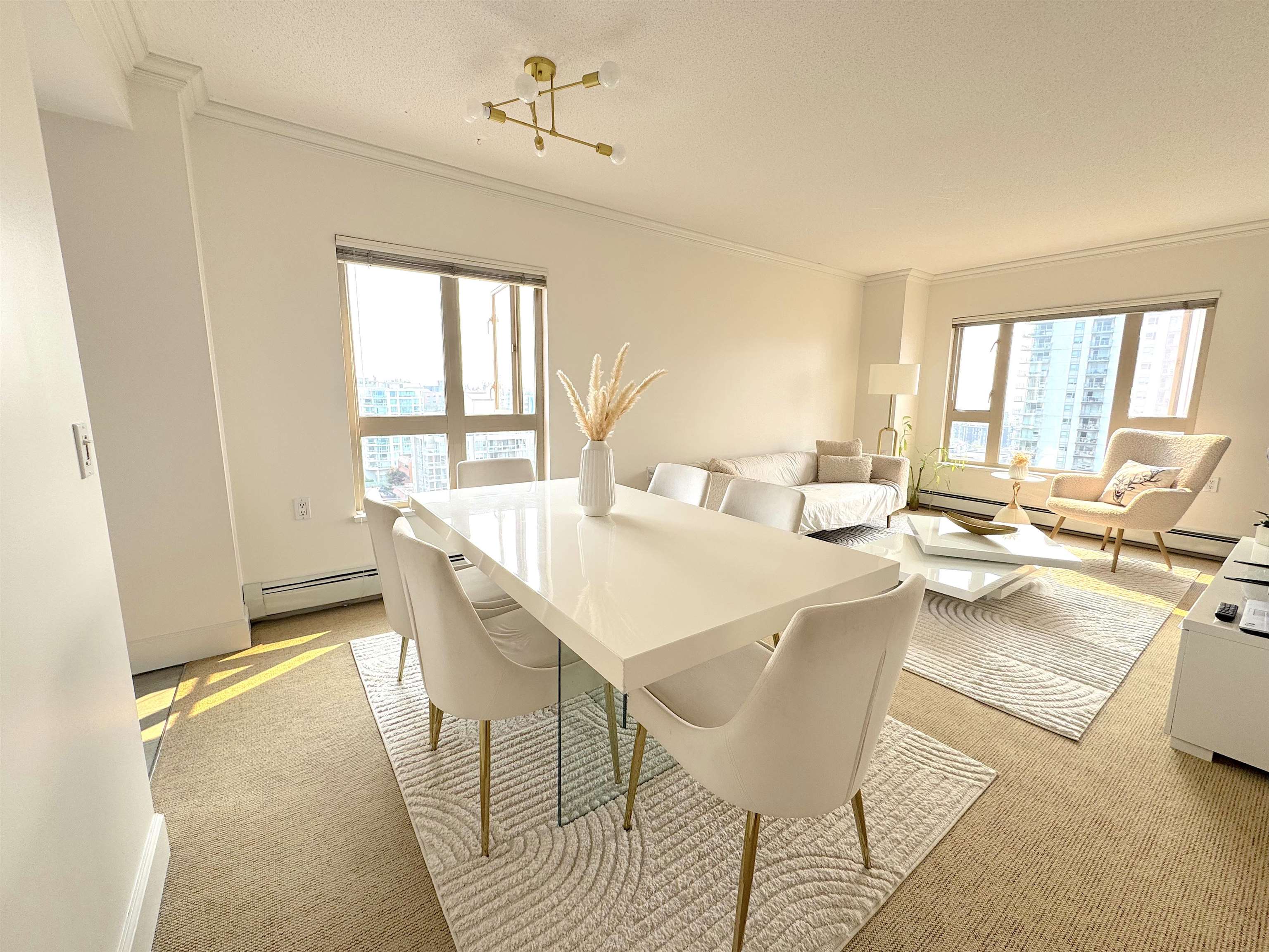 121 15th Street West #1503, North Vancouver, BC V7M 1R8