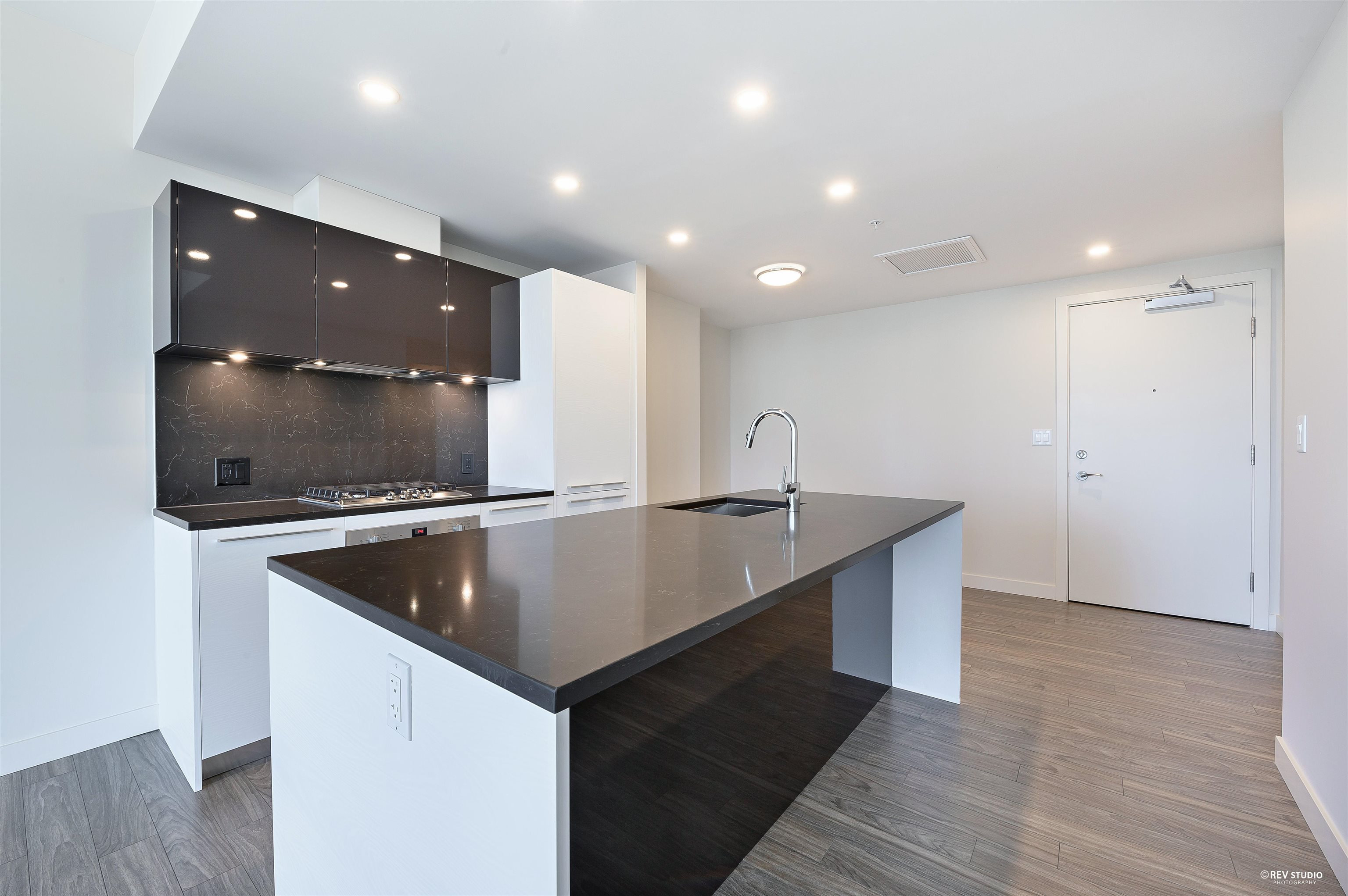 6383 Mckay Avenue #3906, Burnaby, BC V5H 0H8
