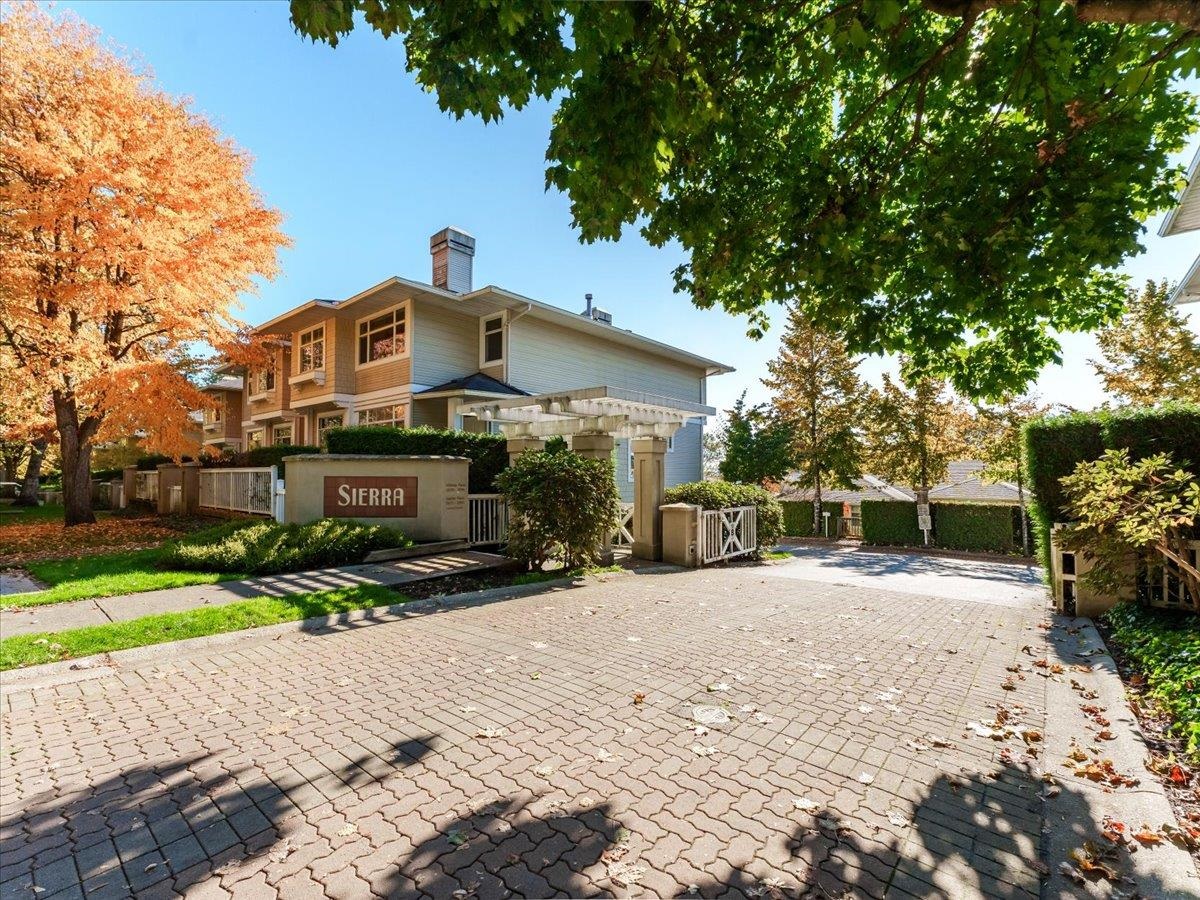 3588 Whitney Place #5, Vancouver, BC V5S 4T2