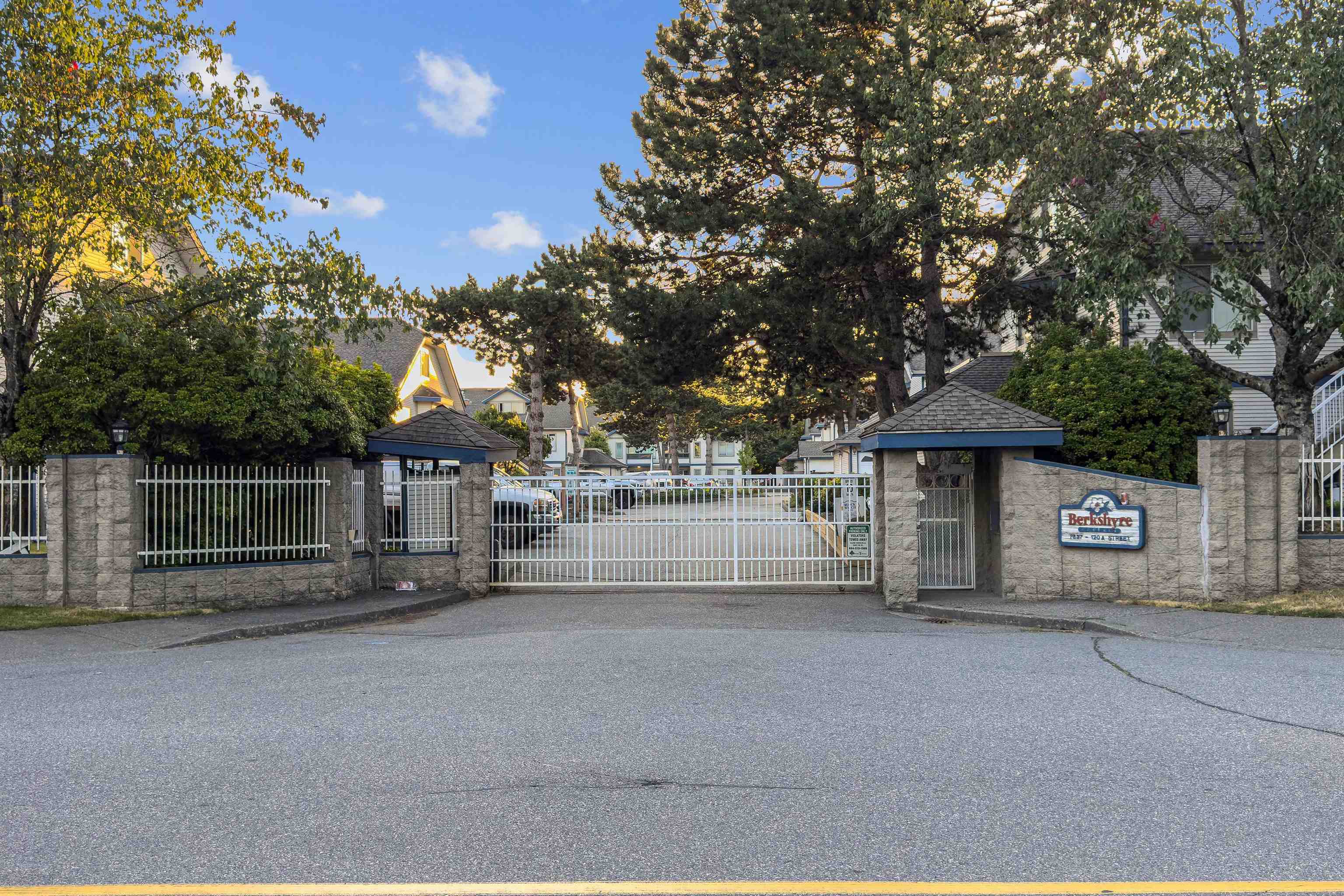 7837 120a Street #113, Surrey, BC V3W 0W9