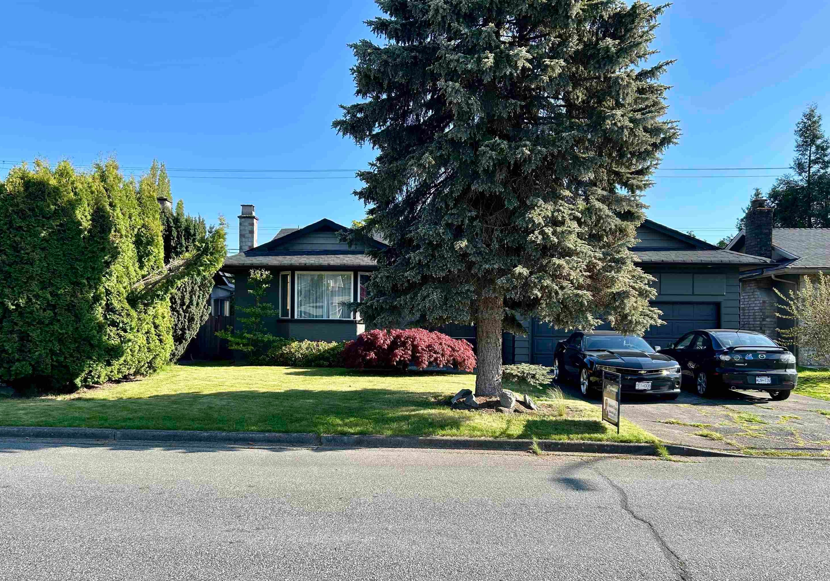 7560 Waterton Drive, Richmond, BC V7A 4G4
