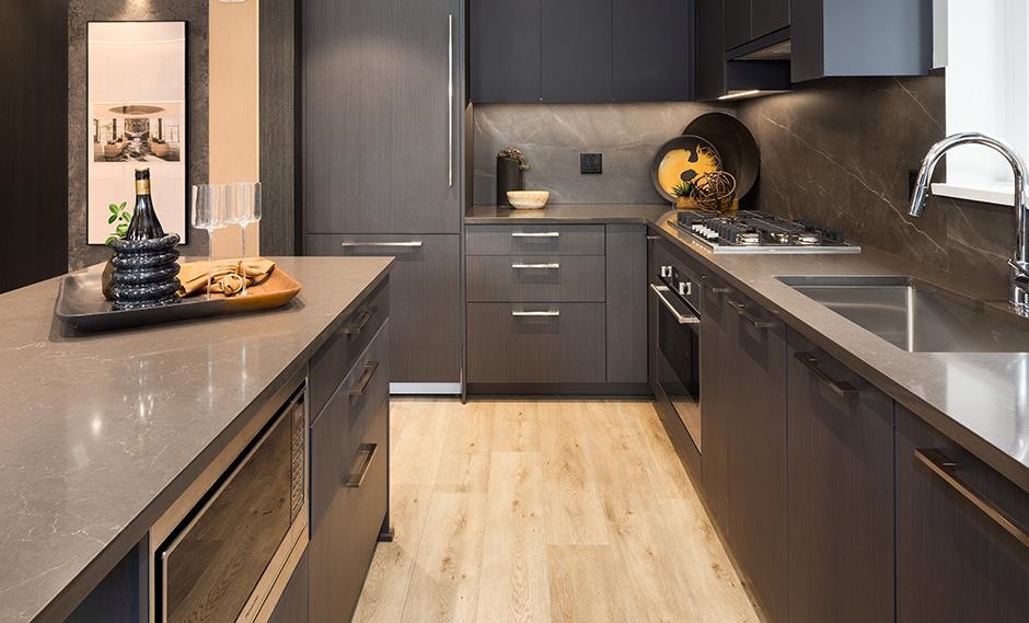 5860 Olive Avenue #1610, Burnaby, BC V5H 2P4