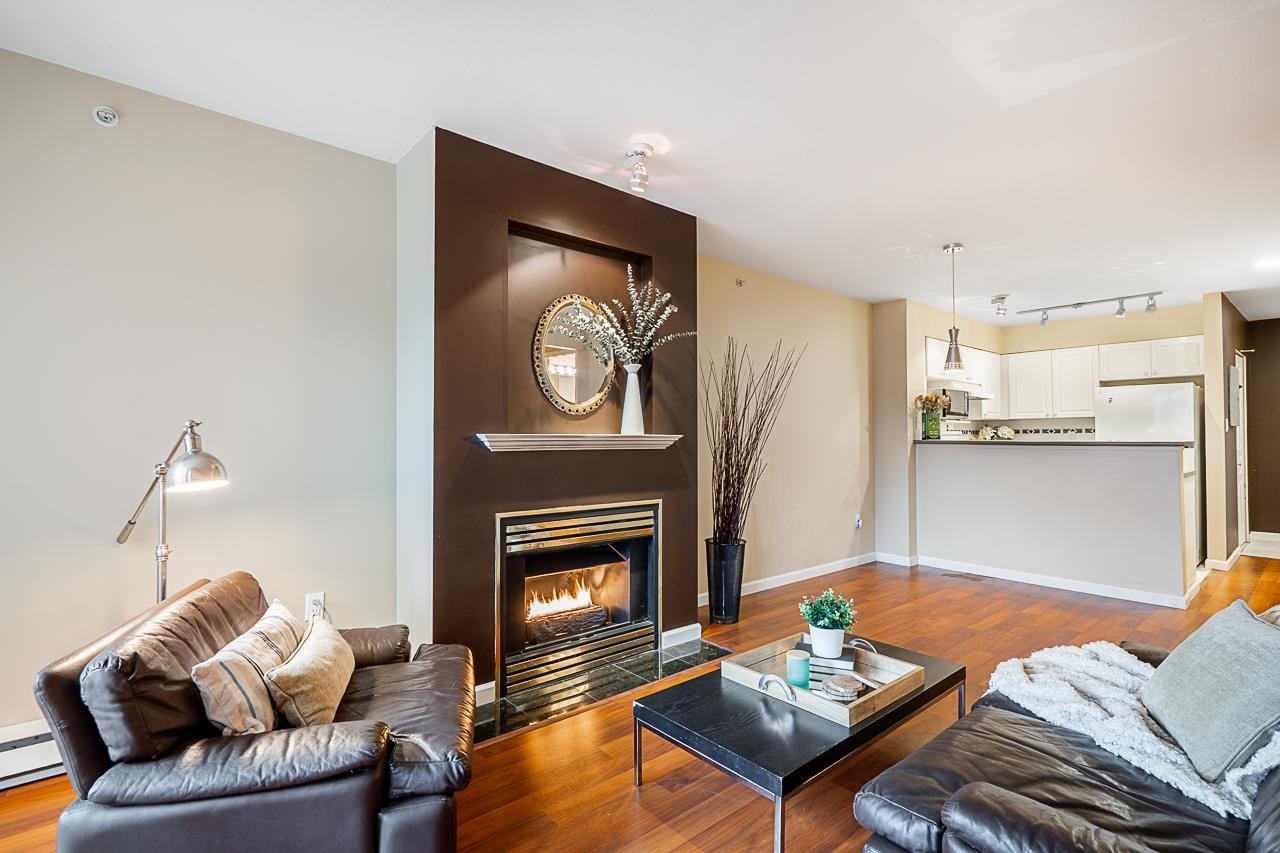 760 Kingsway #ph17, Vancouver, BC V5V 3C1