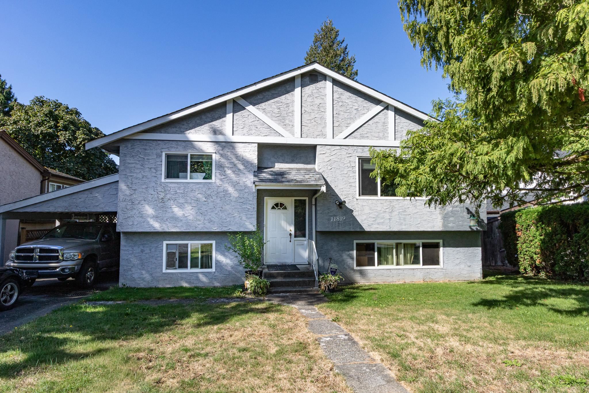 230 Street, Maple Ridge, BC V2X 6R3