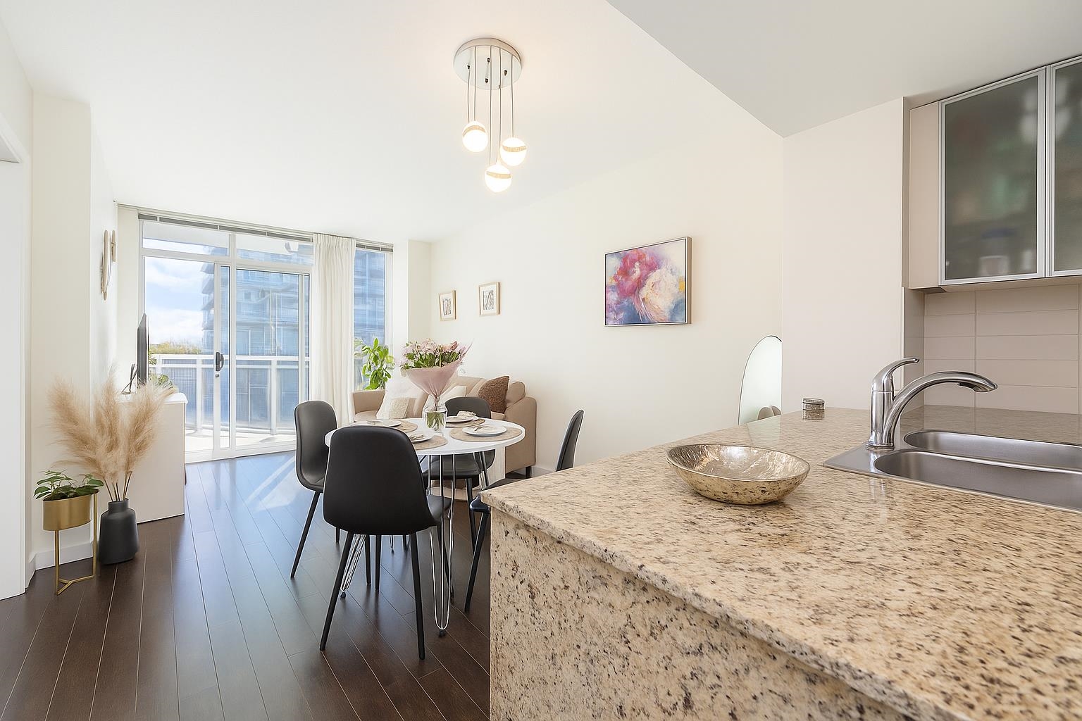 4078 Knight Street #709, Vancouver, BC V5N 5Y9
