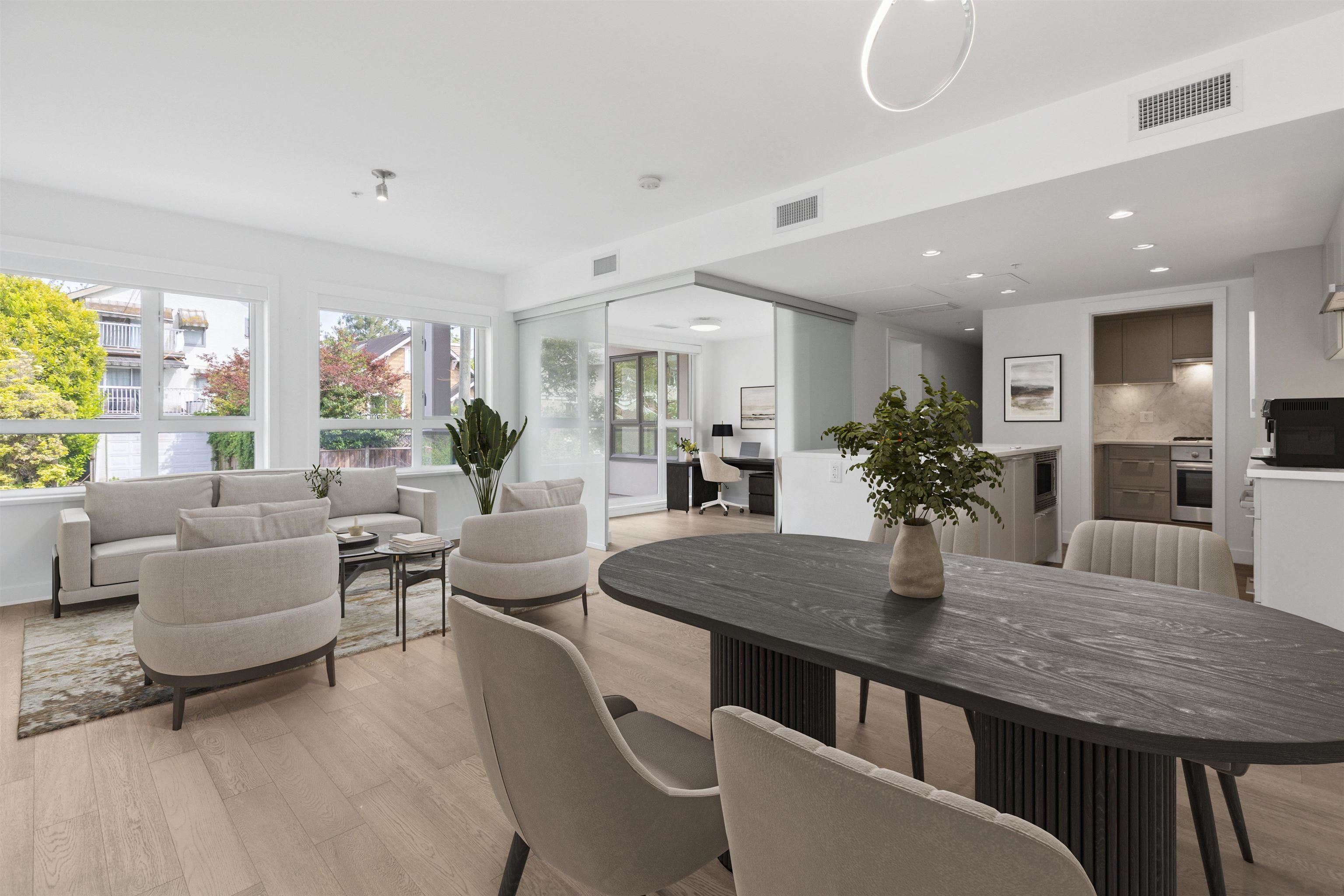 7828 Granville Street #223, Vancouver, BC V6P 4Z2