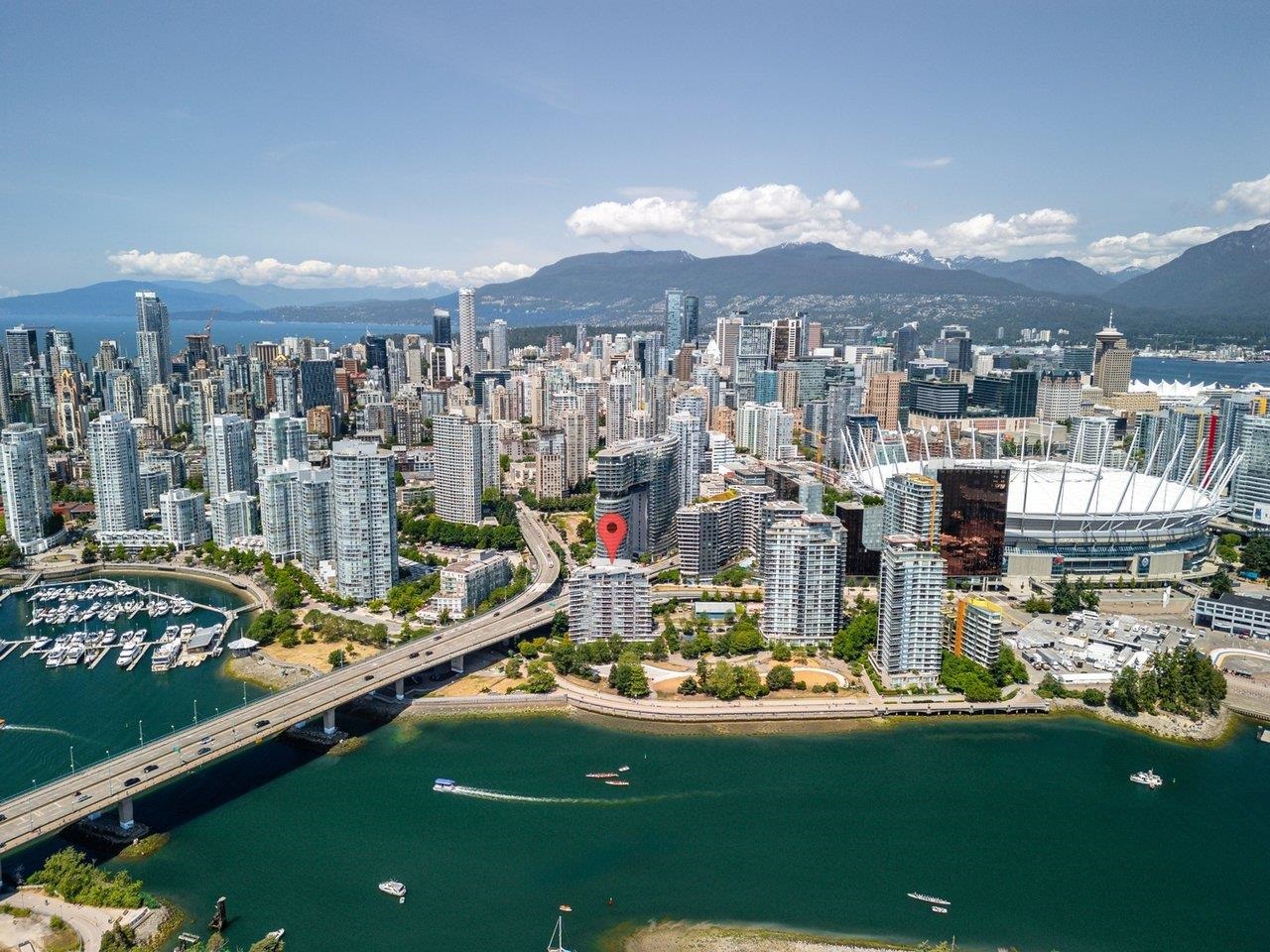 980 Cooperage Way #1006, Vancouver, BC V6B 0C3