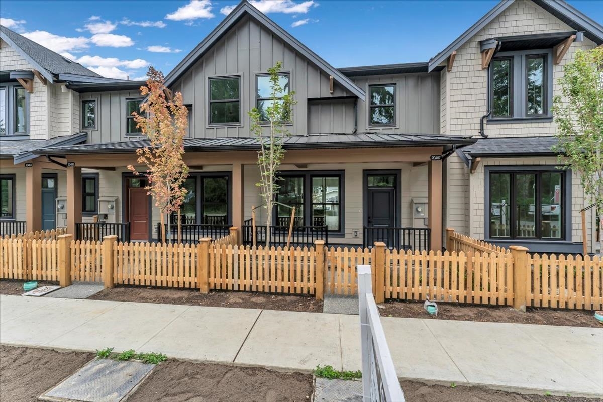 74b Avenue, Langley, BC V2Y 1V5