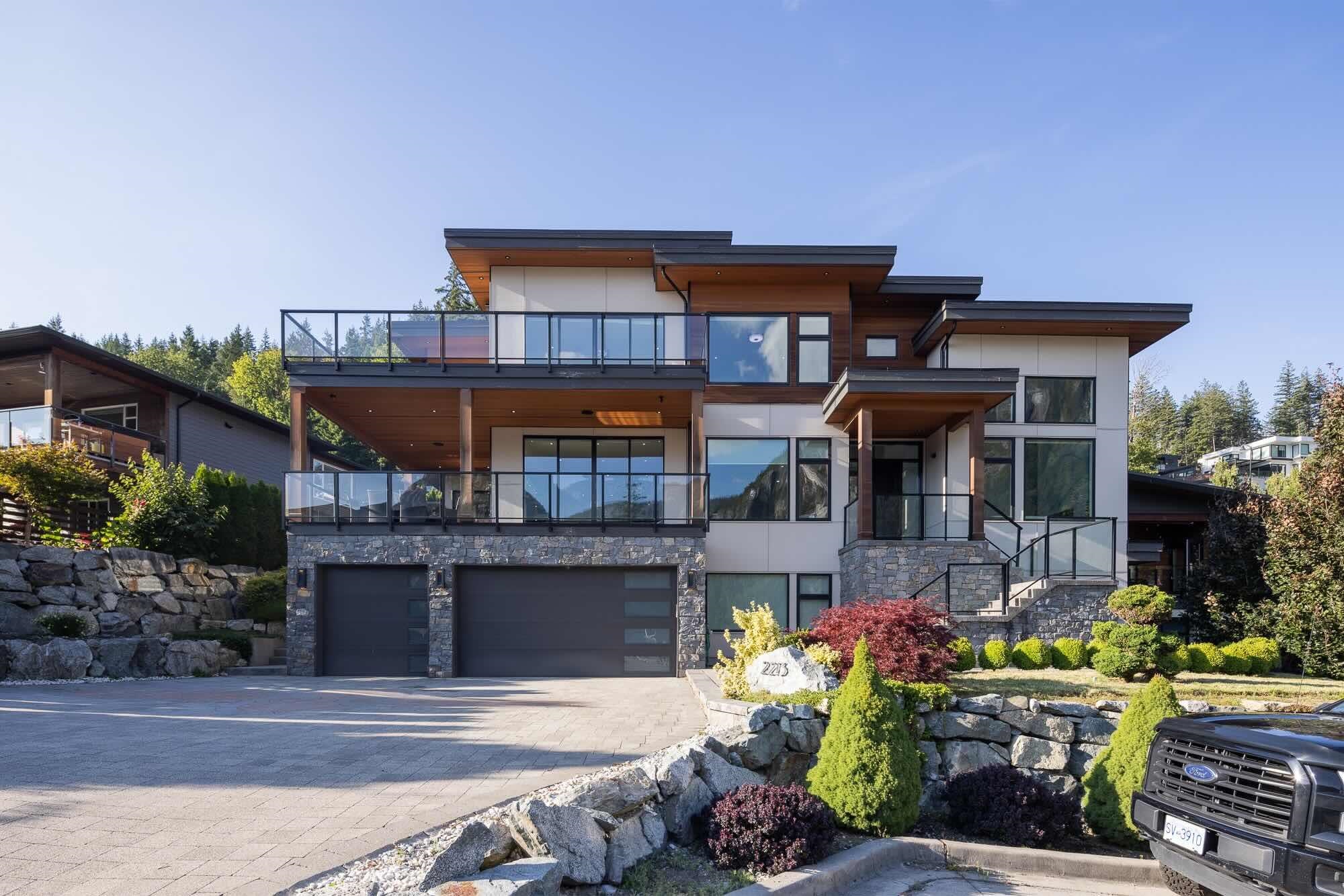 2213 Windsail Place, Squamish, BC V8B 0T6