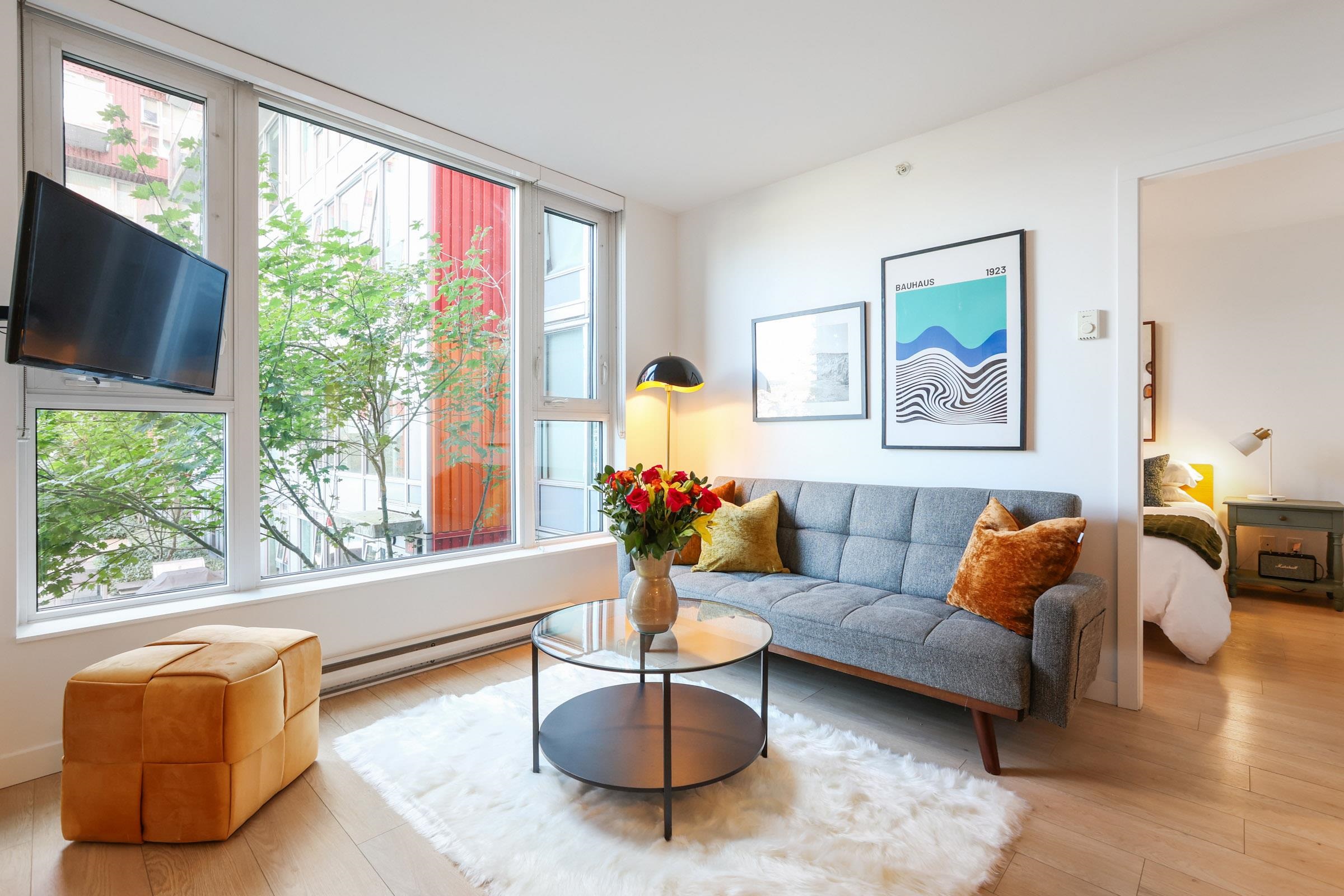 933 East Hastings Street #305, Vancouver, BC V6A 0G6