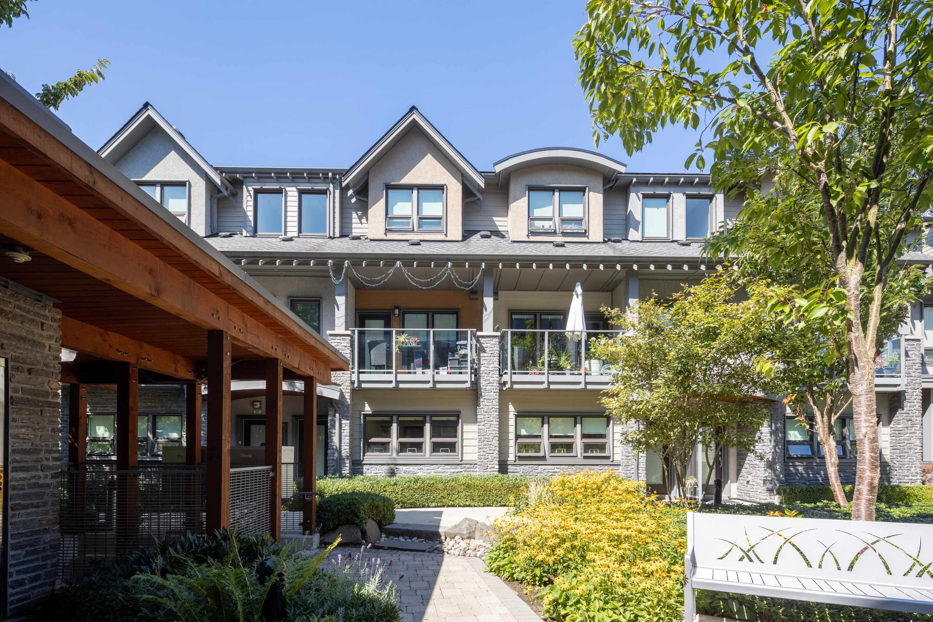 1738 55a St #212, Delta, BC V4M 0A9