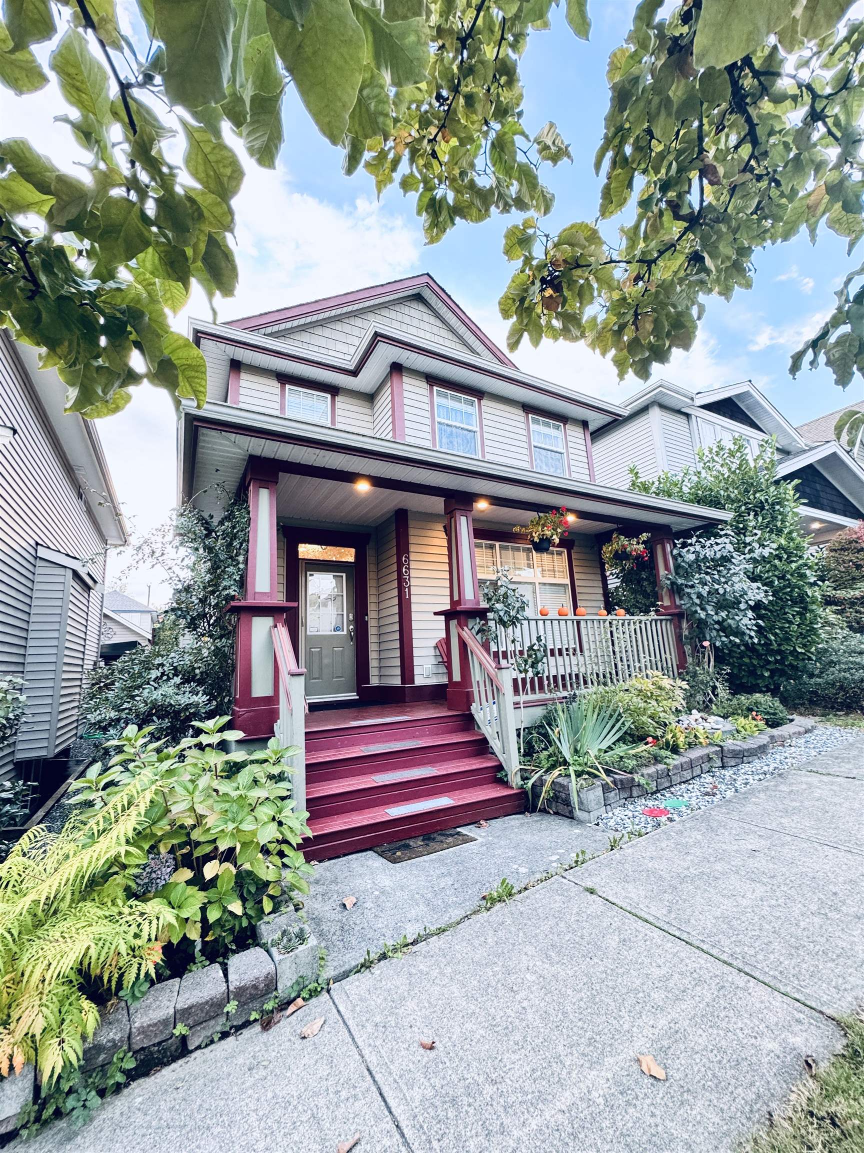 192a Street, Surrey, BC V4N 0B9