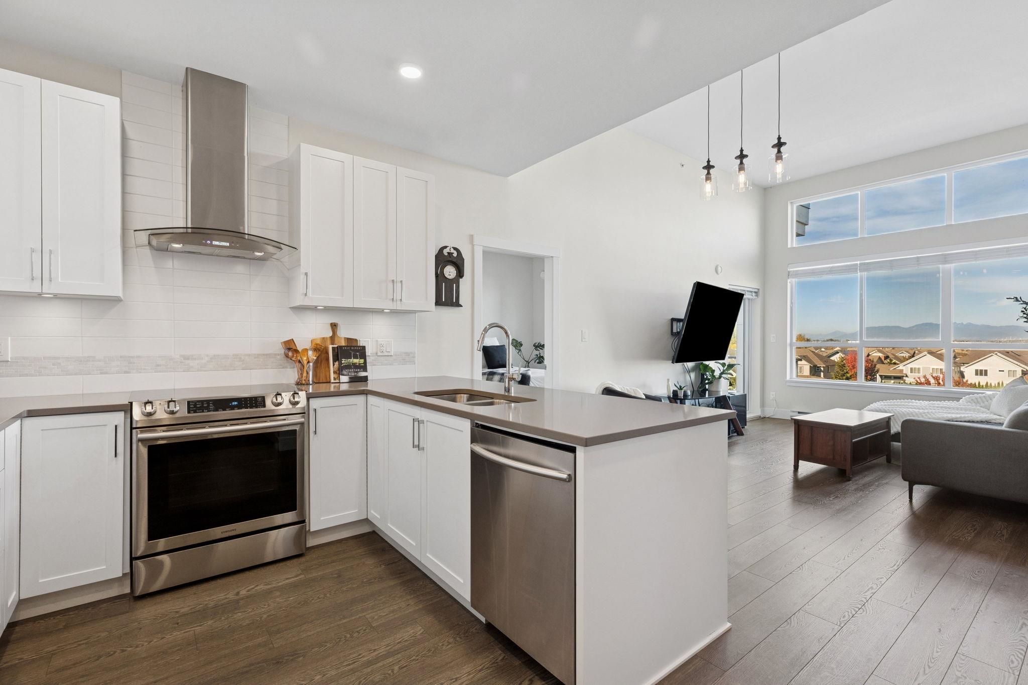 4690 Hawk Lane #401, Tsawwassen, BC V4M 0C4