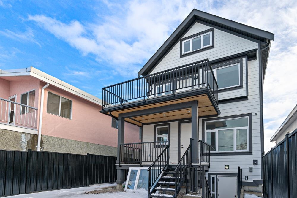6749 Knight Street, Vancouver, BC V5P 2W4