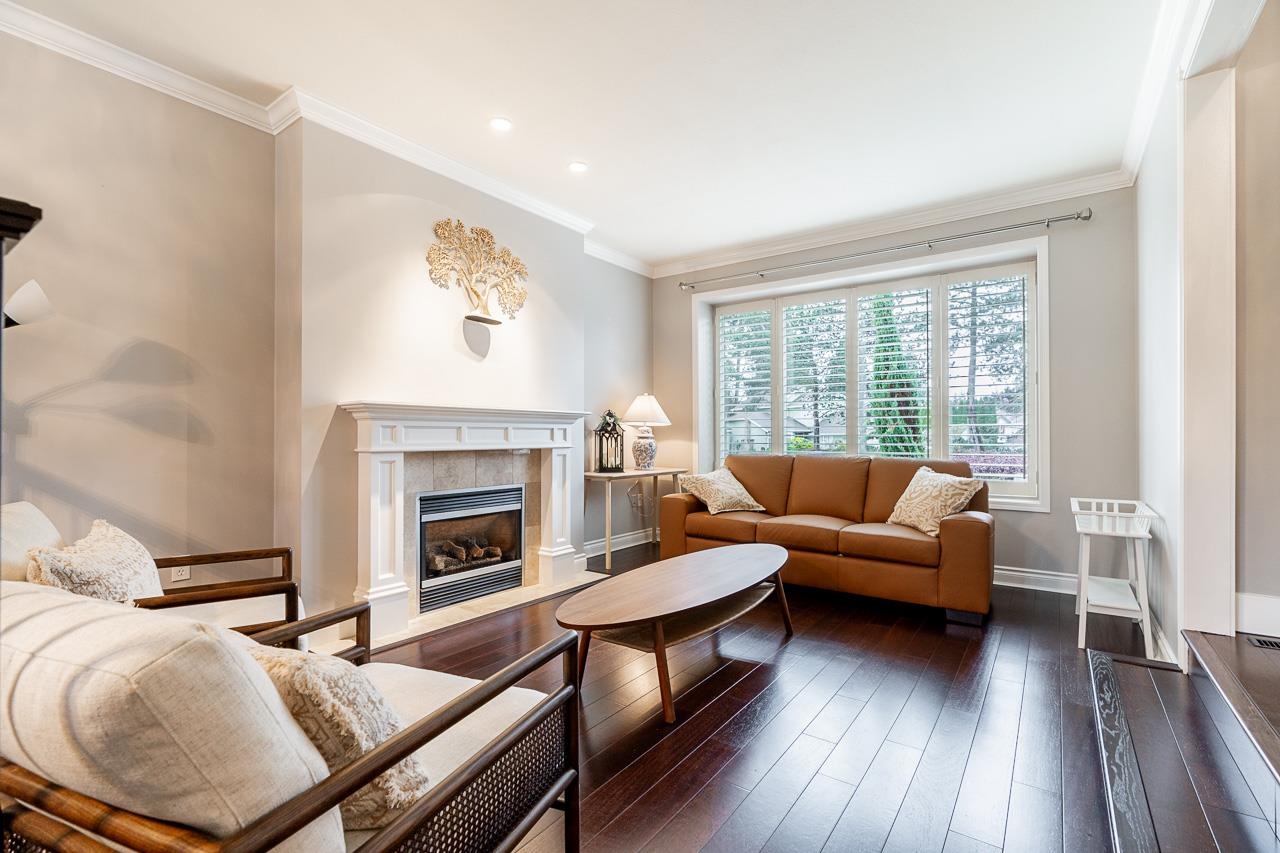 5976 Southpark Grove, Surrey, BC V3X 2B9