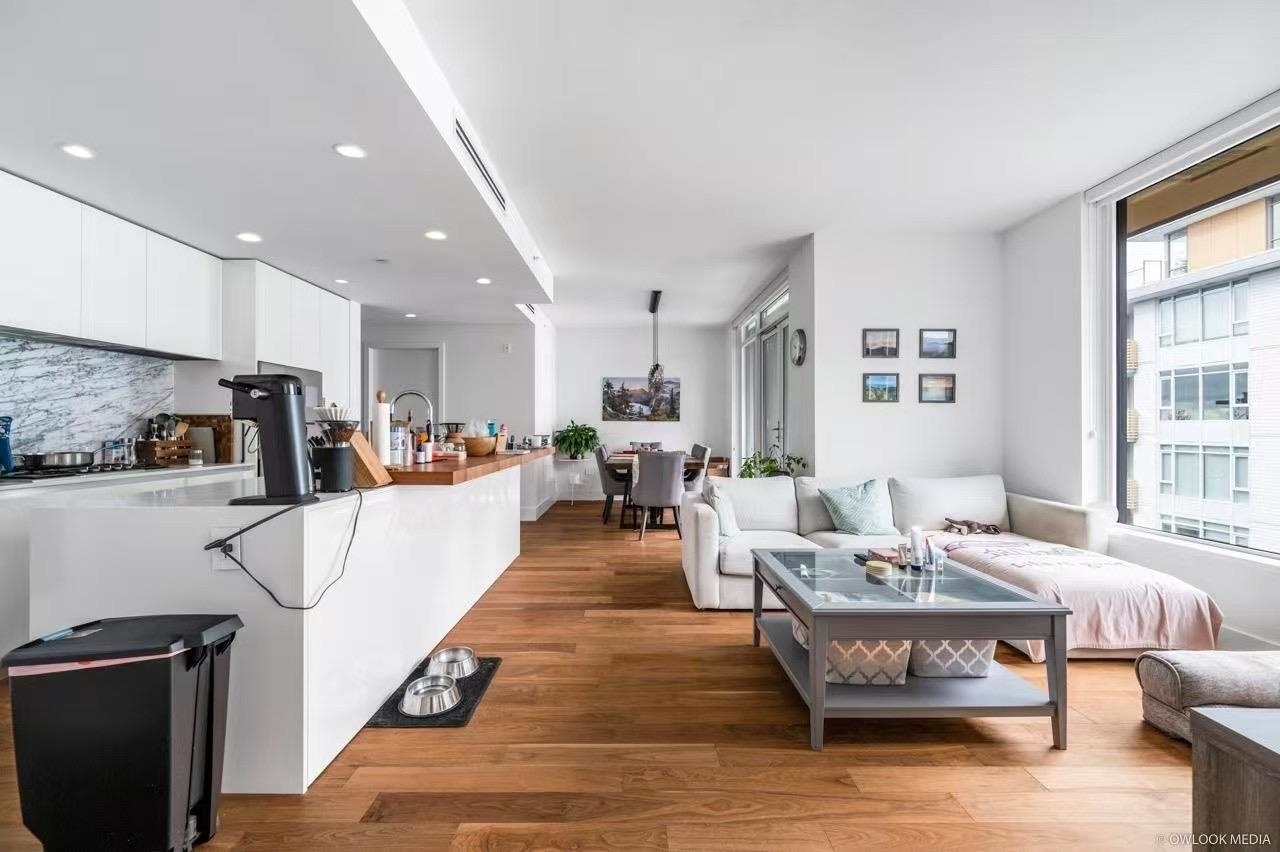 375 West 59th Avenue #504, Vancouver, BC V5X 0J4