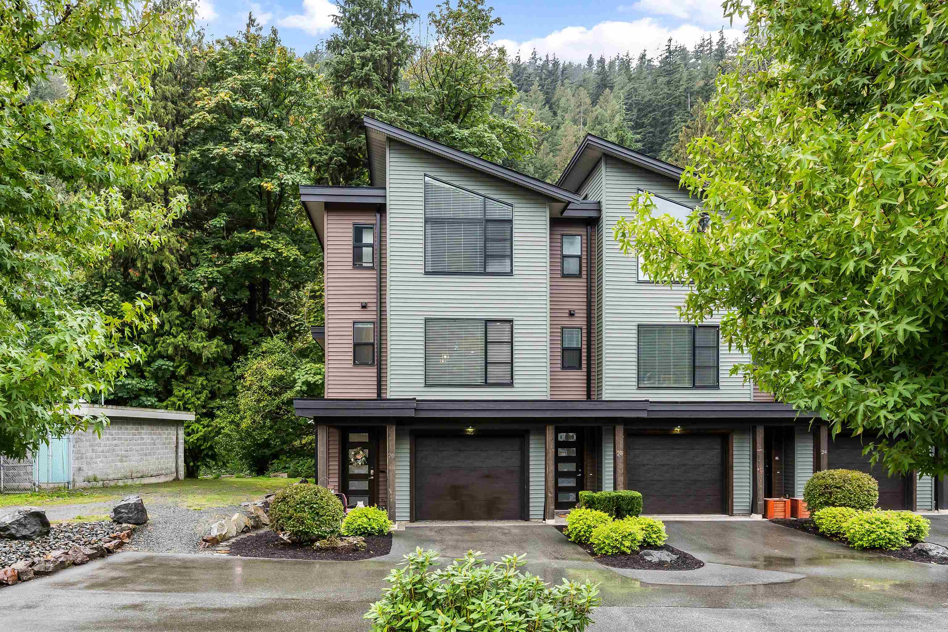 520 Hot Springs Road, Harrison Hot Springs, BC V0M 1K0