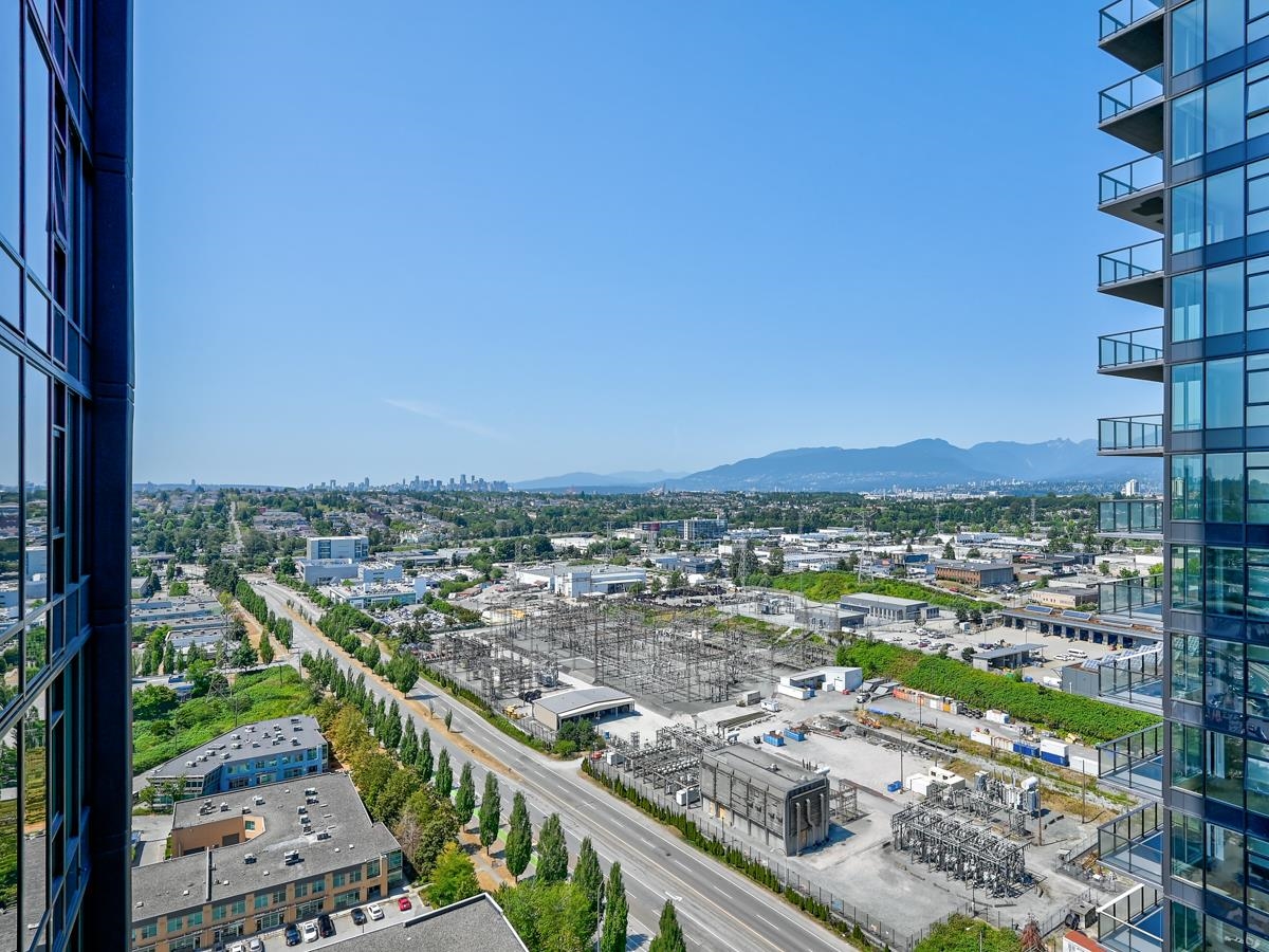 2186 Gilmore Avenue #2406, Burnaby, BC V5C 0N7