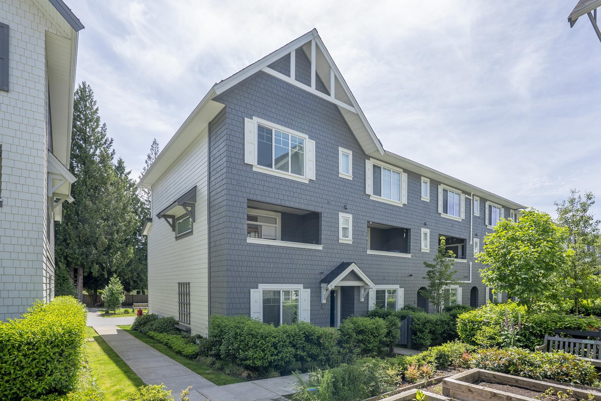 15850 85 Ave #104, Surrey, BC V6N 6W2