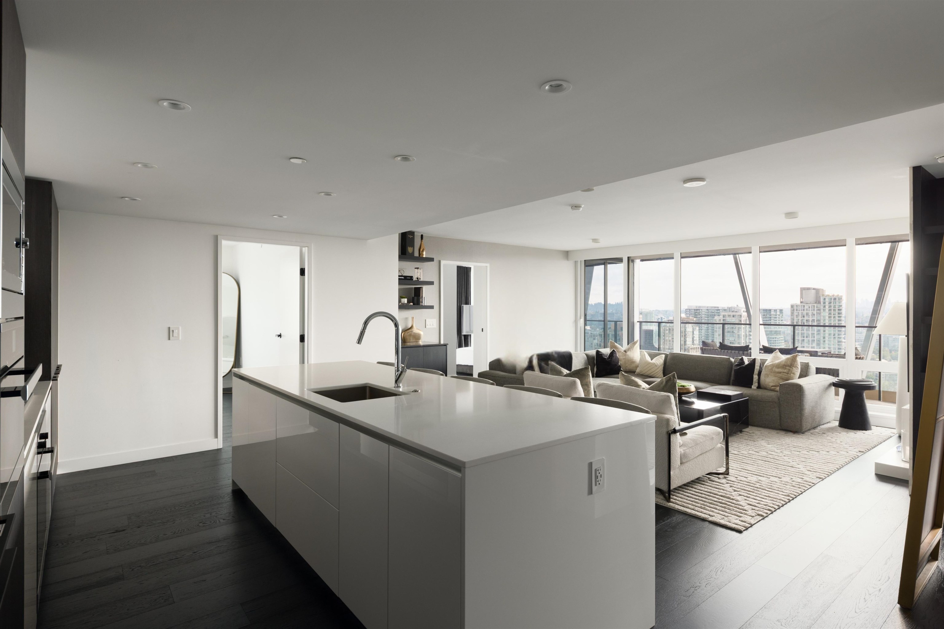 1111 Richards Street #2504, Vancouver, BC V6B 0S3