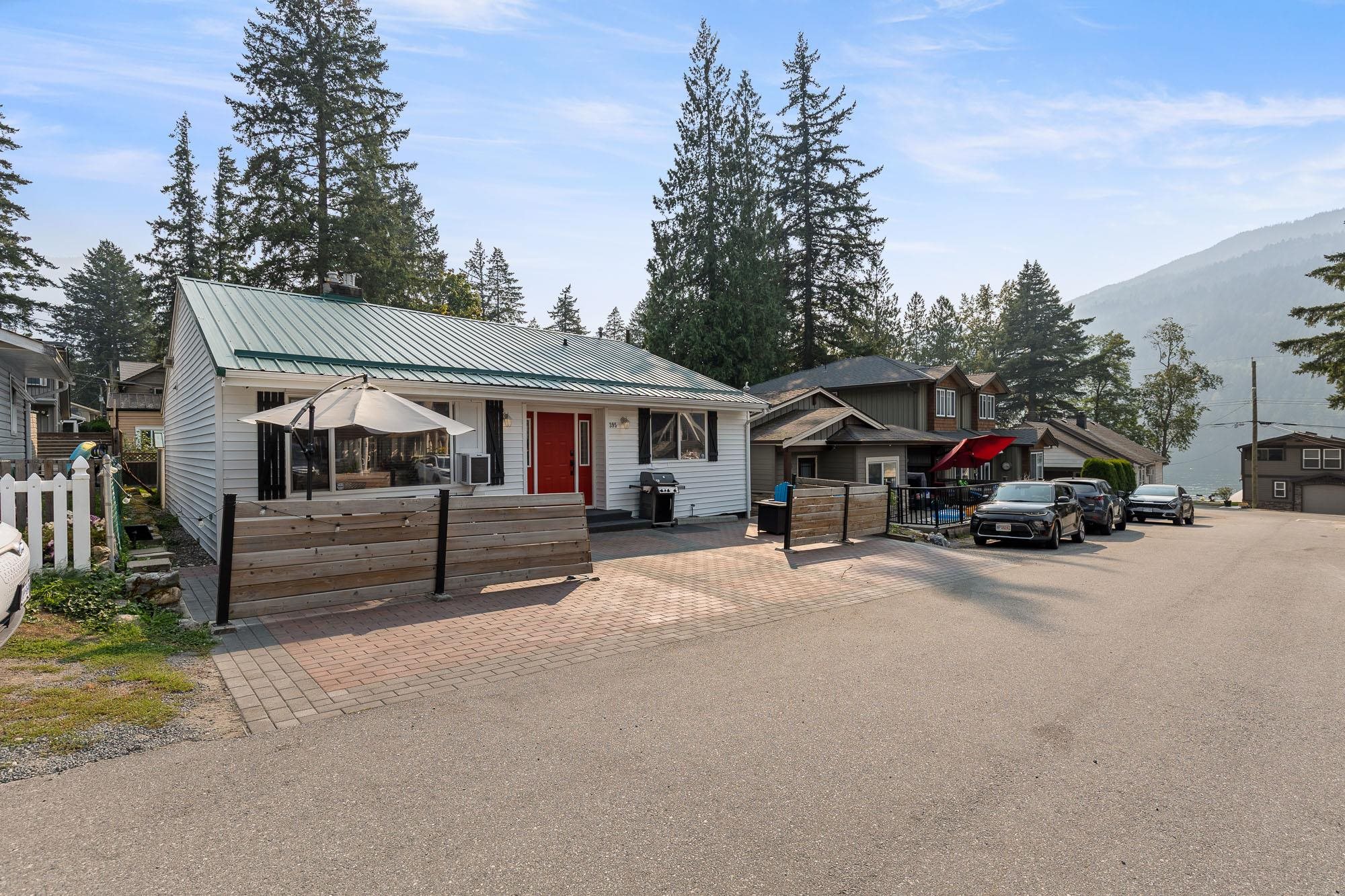 395 Alder St, Cultus Lake, BC V2R 4Z1