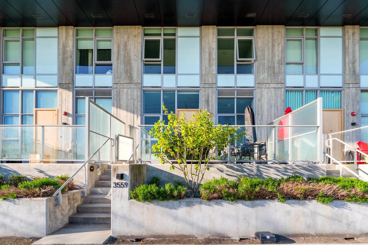 3559 East Kent Avenue North, Vancouver, BC V5S 0H6