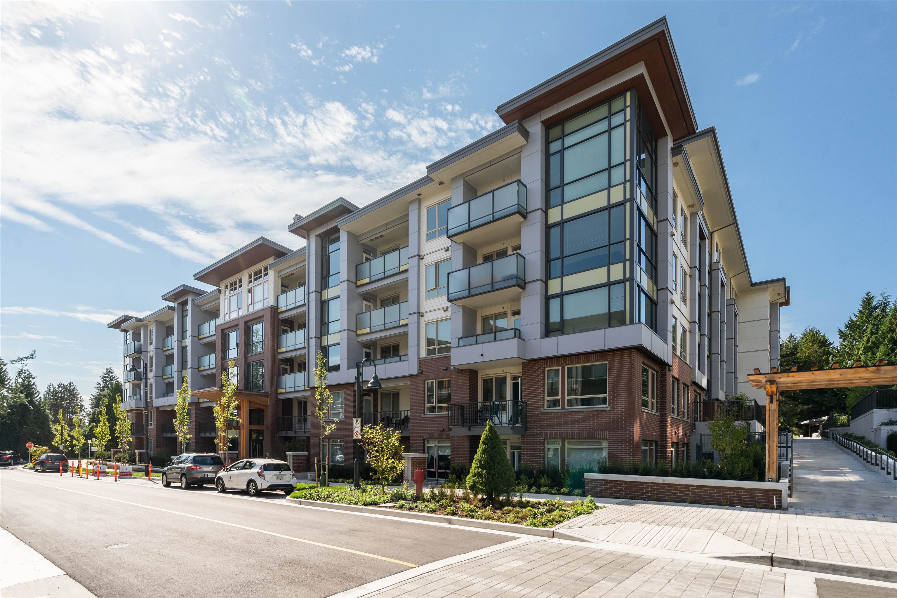 2651 Library Lane #311, North Vancouver, BC V7J 0C1