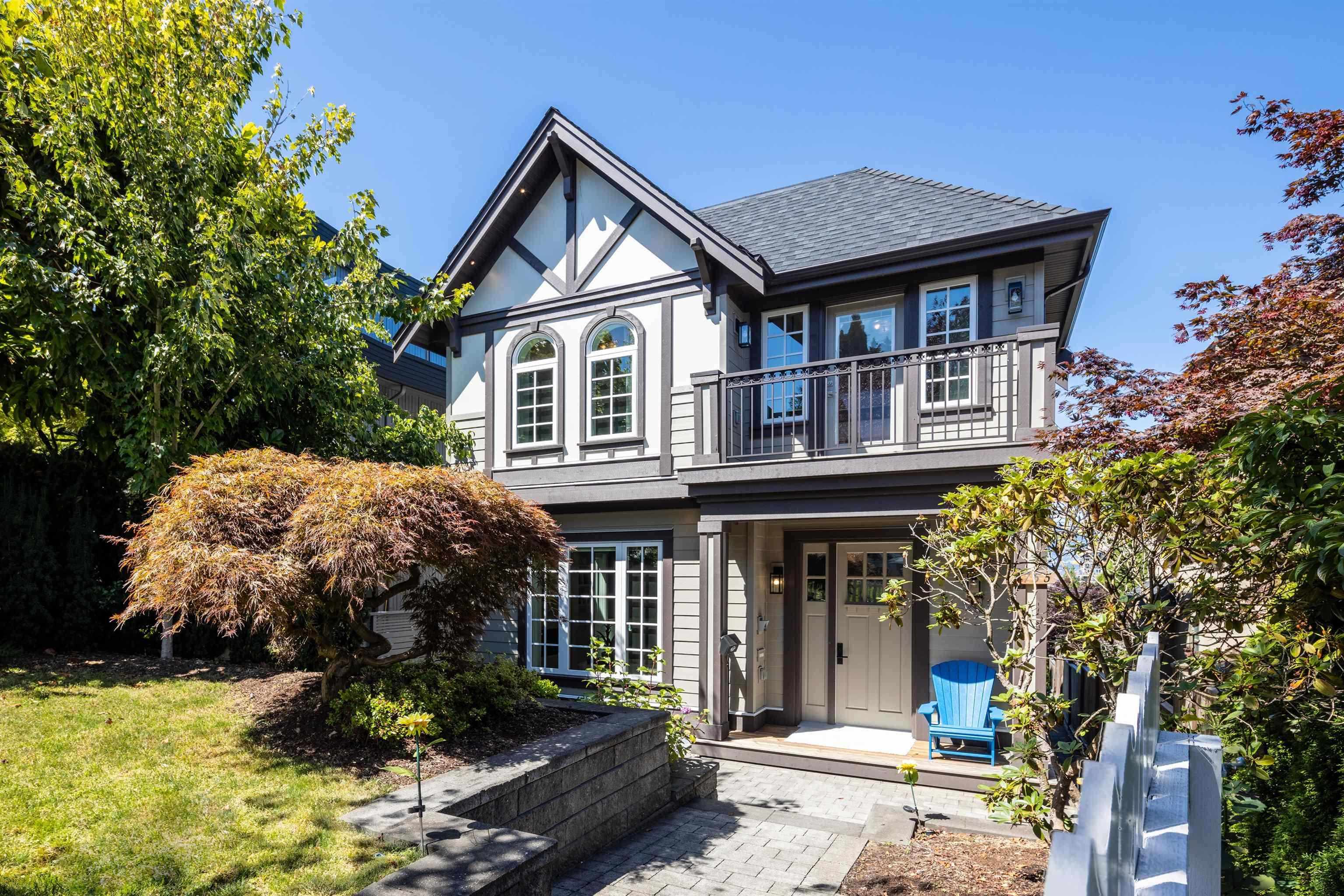 3755 West 13th Avenue, Vancouver, BC V6R 2S7