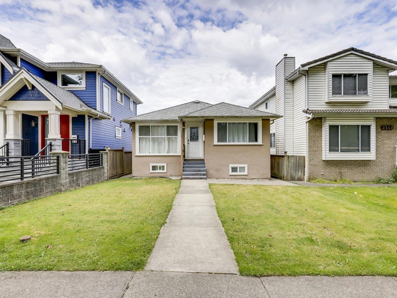 2241 East 43rd Avenue, Vancouver, BC V5P 1M8