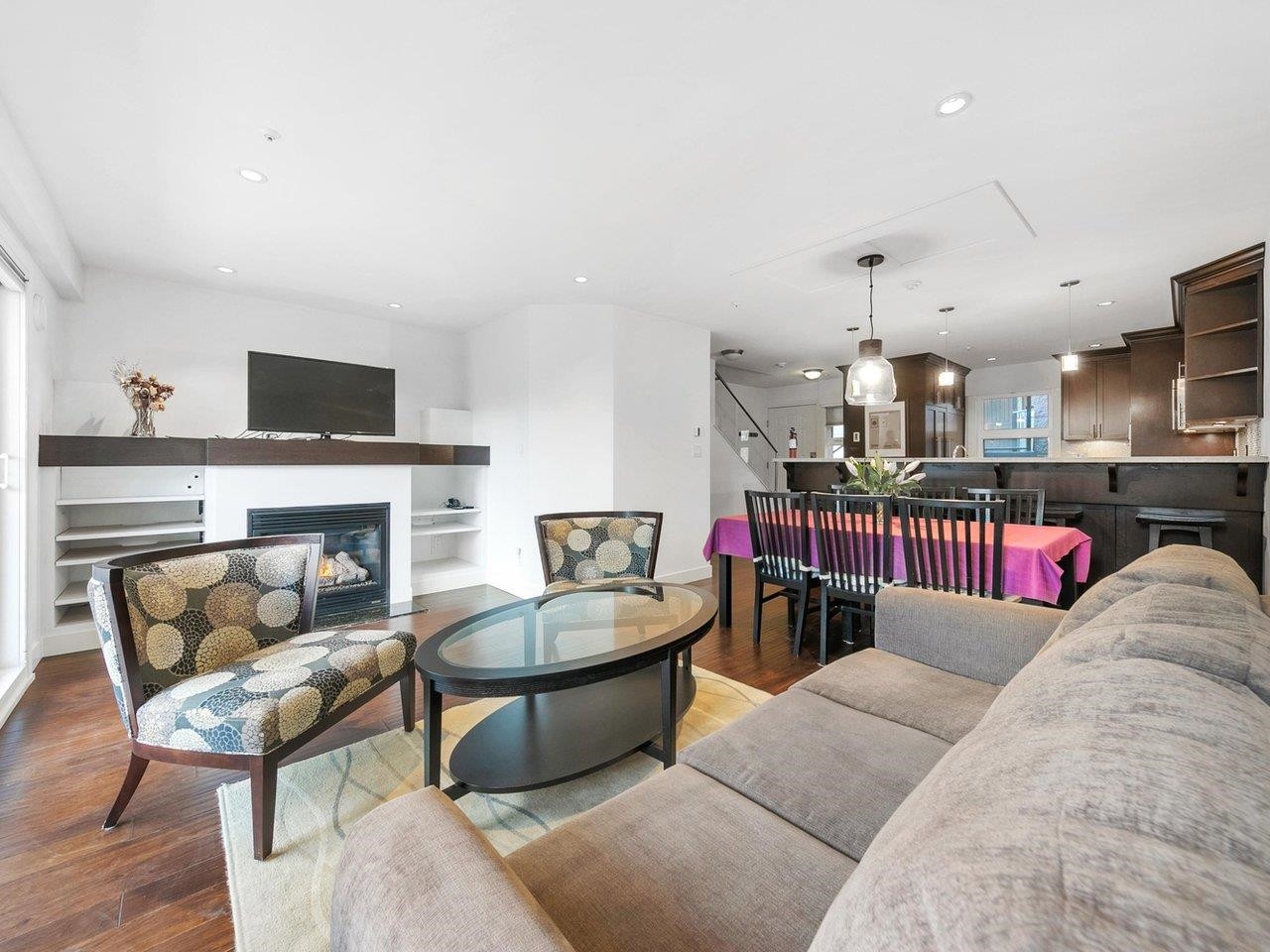 3788 West 10th Avenue #204, Vancouver, BC V6R 2G4
