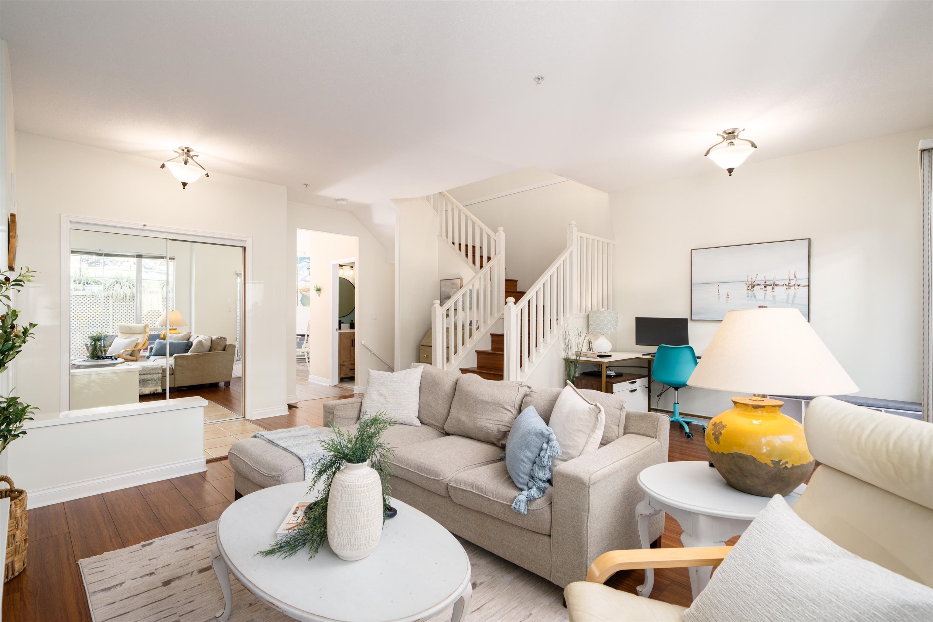 1159 Vidal Street, White Rock, BC V4B 3T4