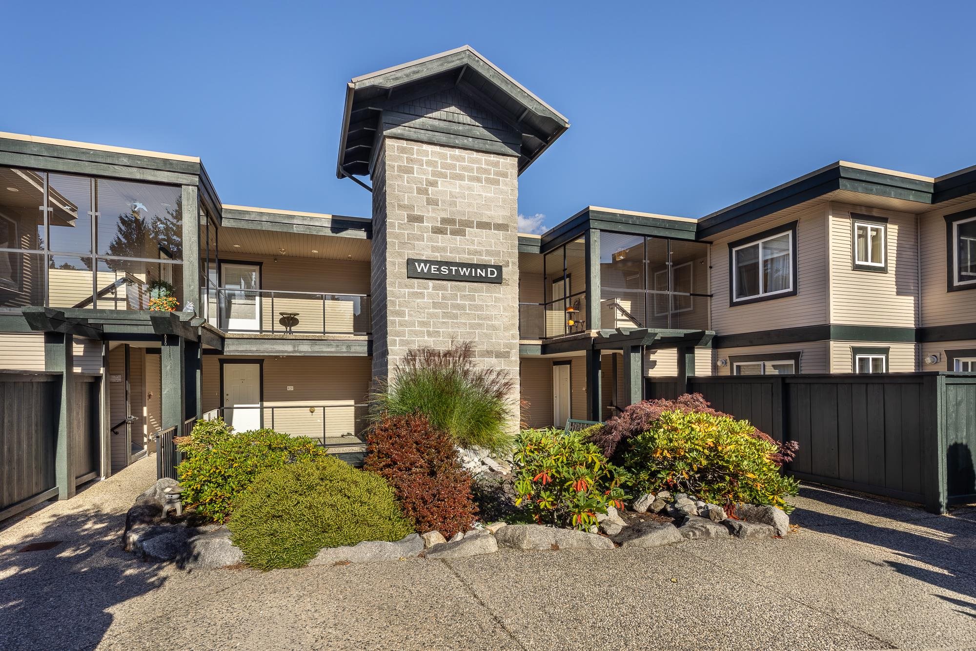 5780 Trail Ave W101, Sechelt, BC V7Z 0K5