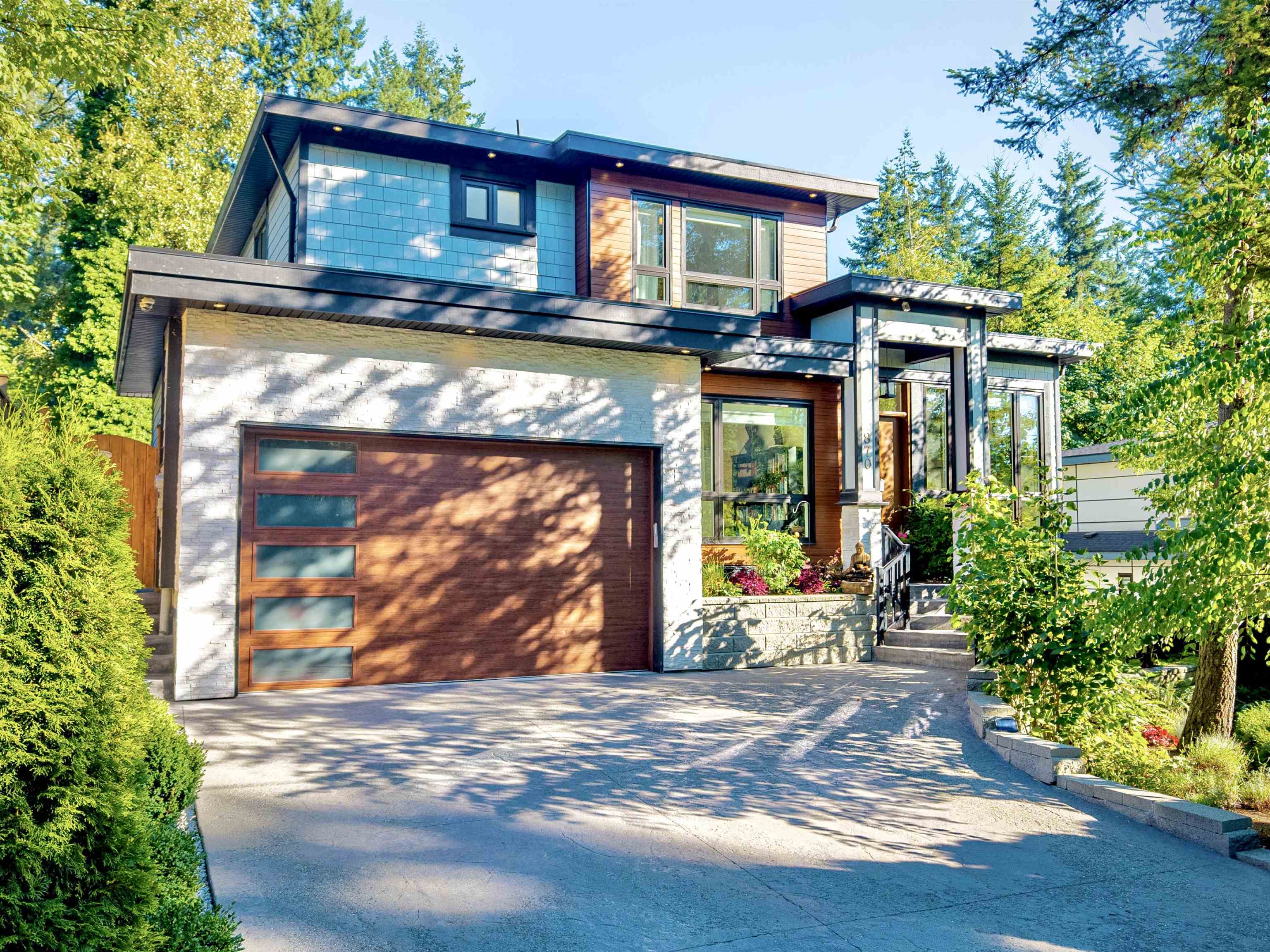 870 Browning Place, North Vancouver, BC V7H 1X1