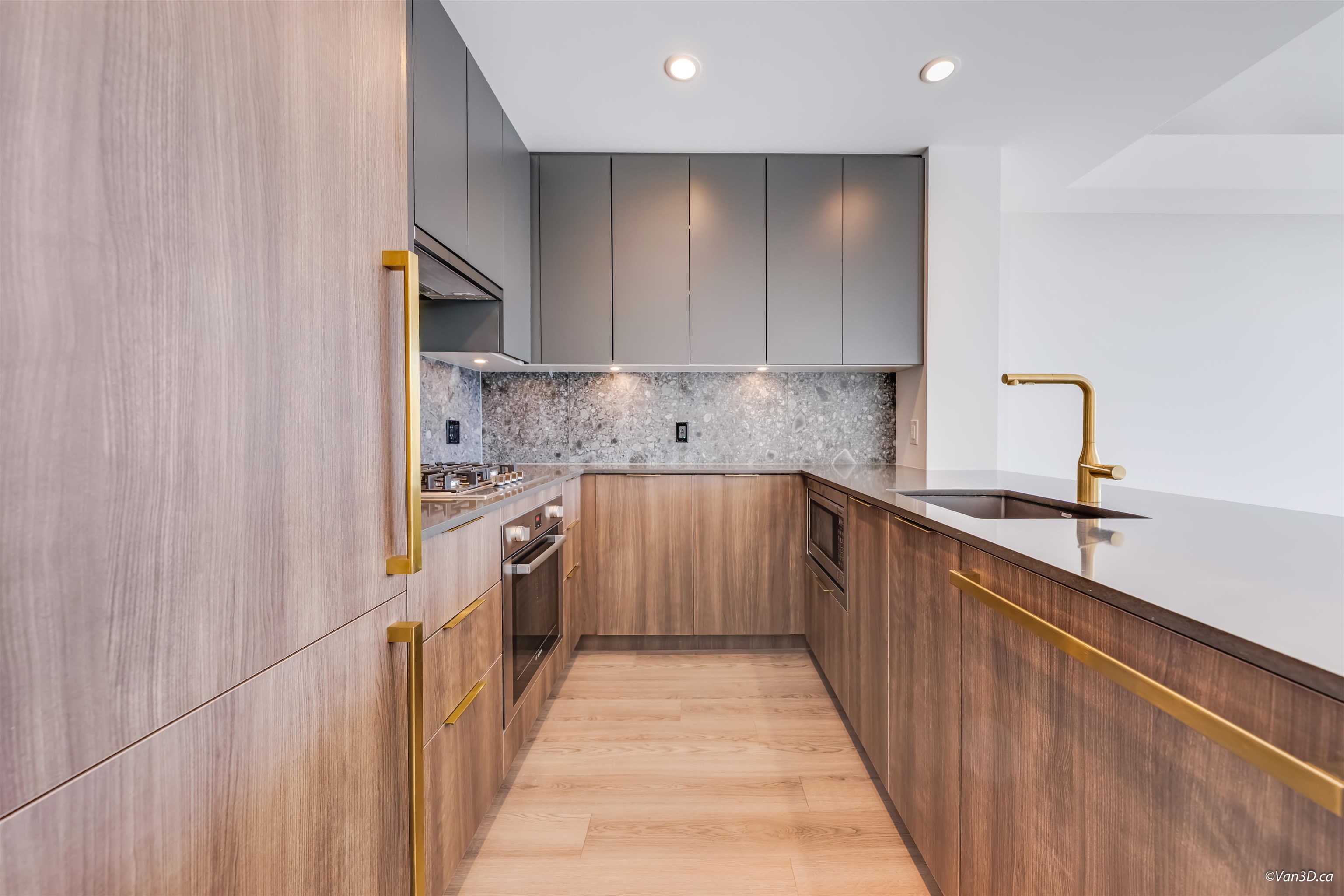 2385 Emery Court #409, North Vancouver, BC V7J 0E8