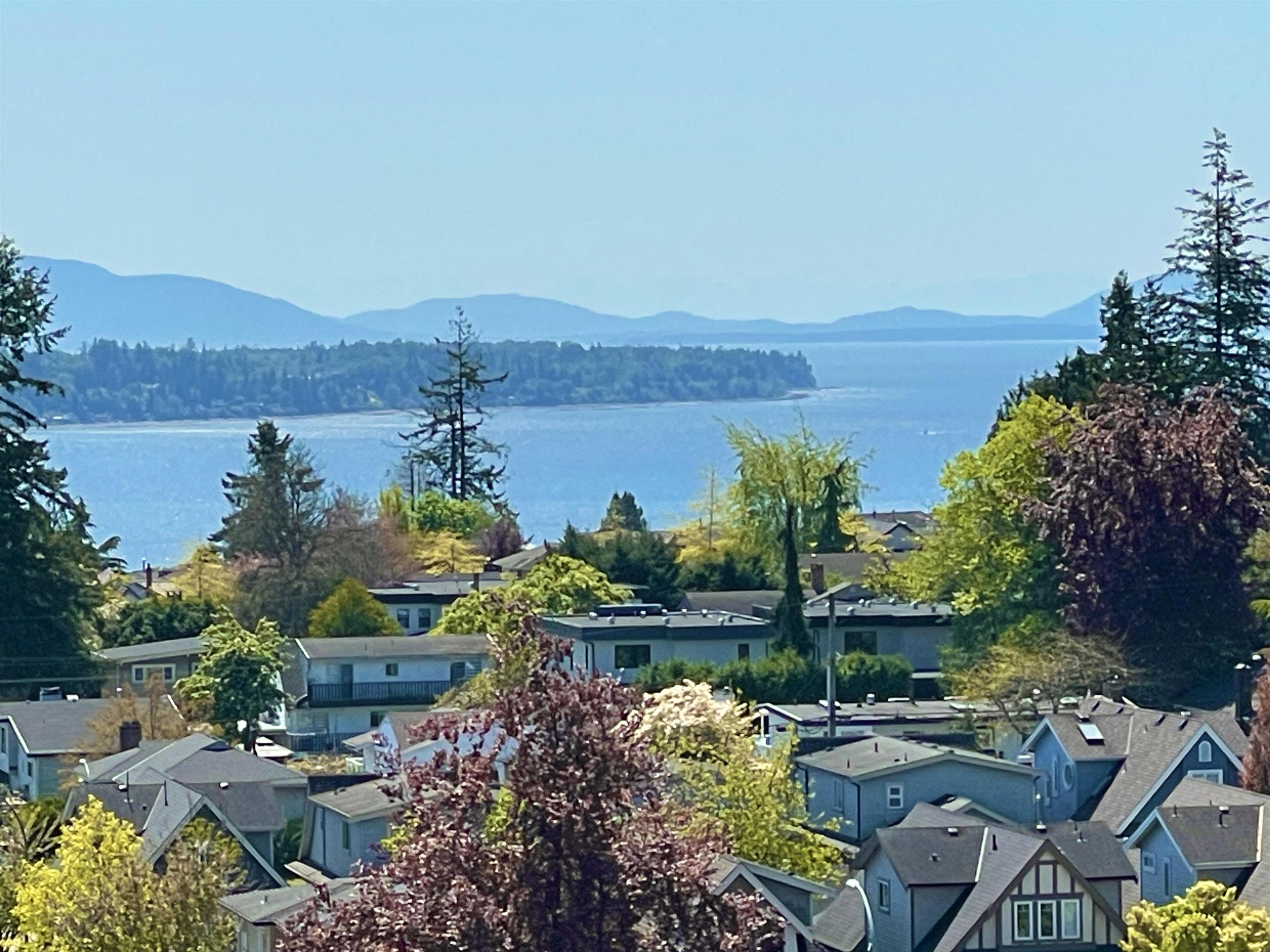 1526 Finlay Street #707, White Rock, BC V4B 4L9