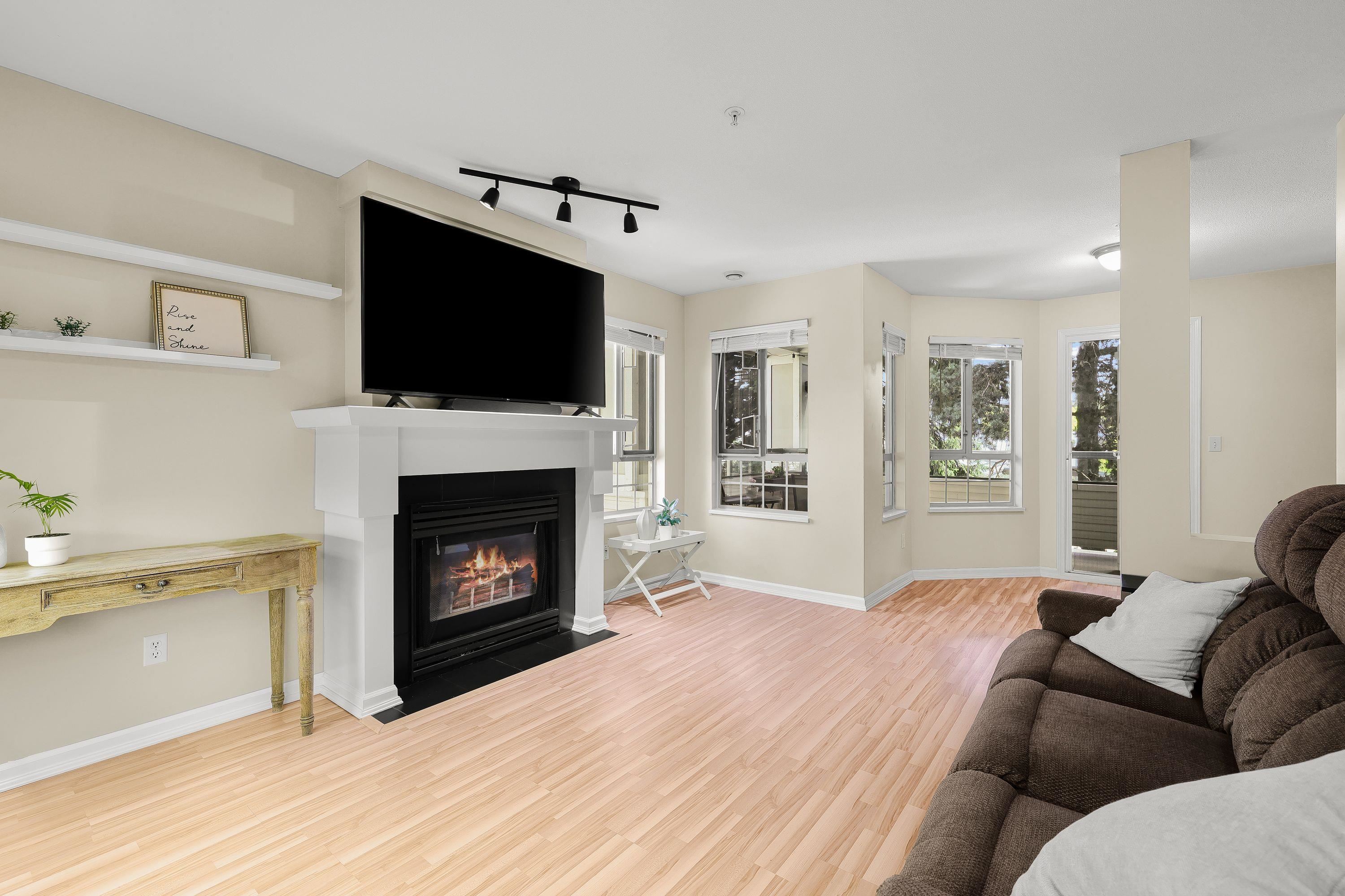 22025 48 Avenue #210, Langley, BC V3A 8L2