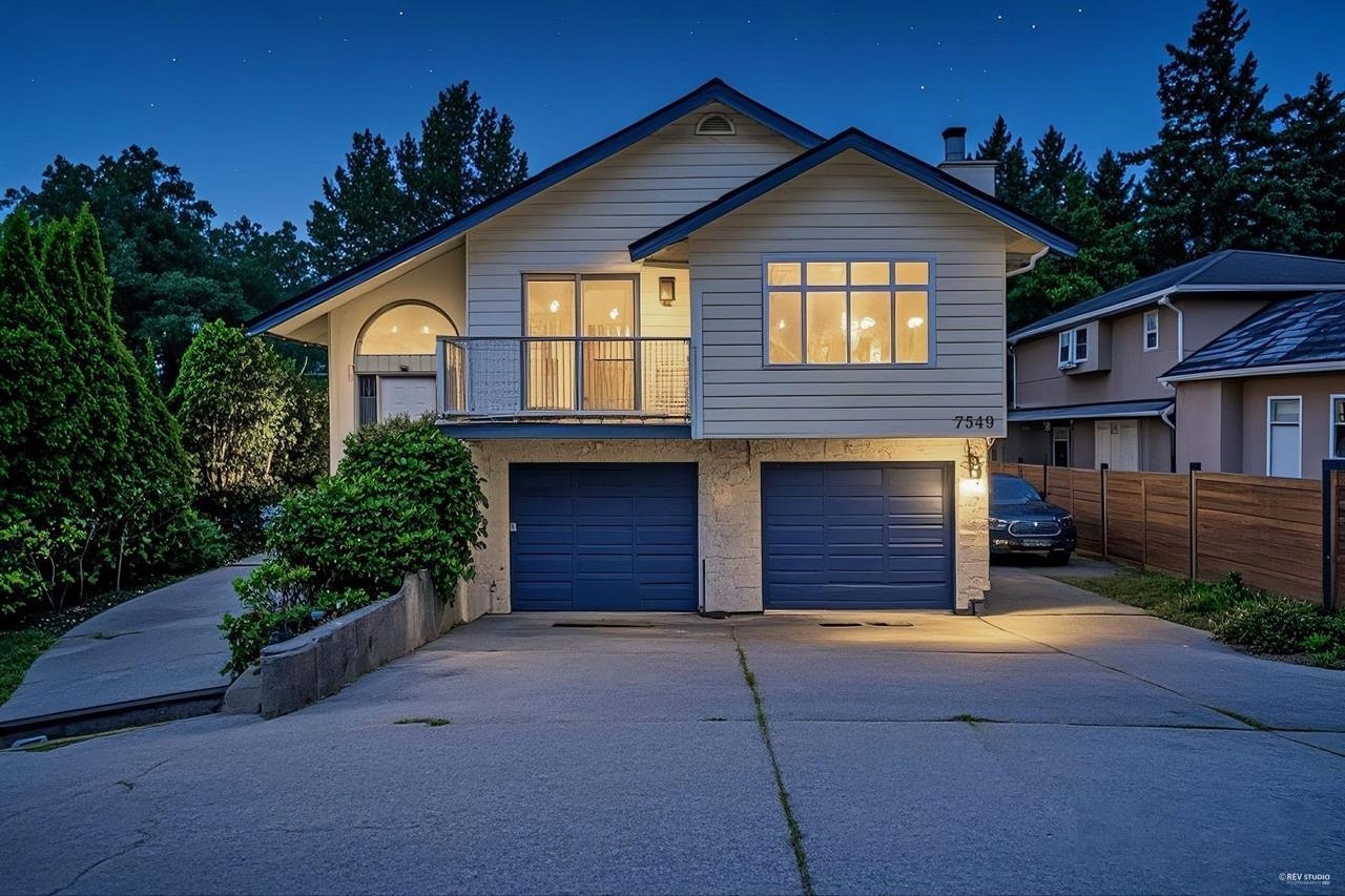 10th Avenue, Burnaby, BC V3N 2S1
