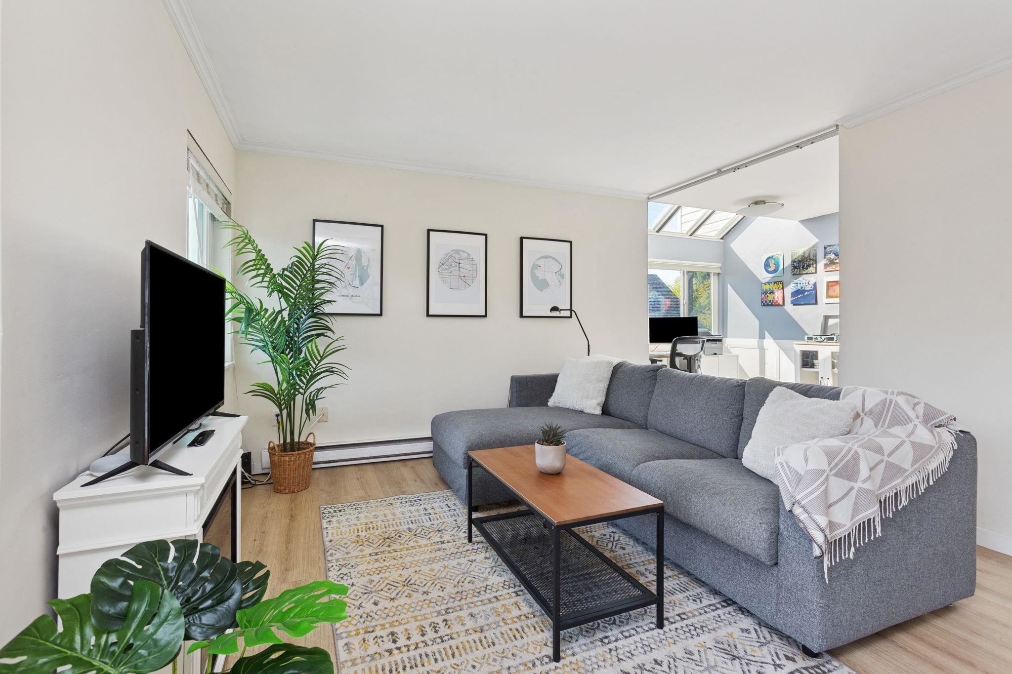 550 East 7th Avenue #302, Vancouver, BC V5T 1N7