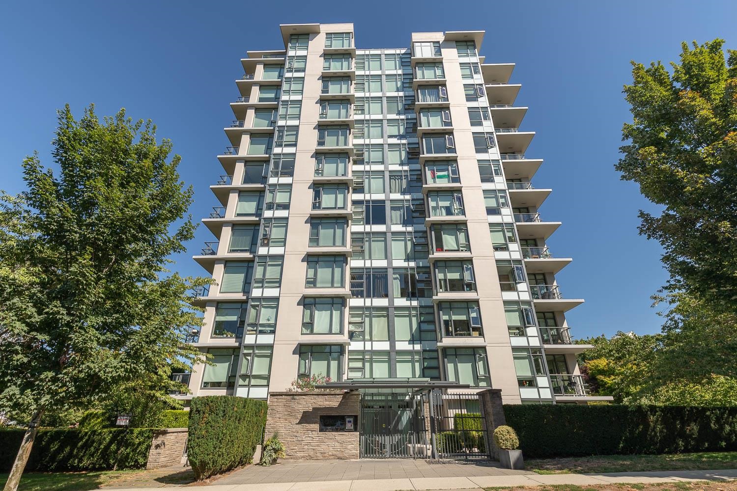 1333 West 11th Avenue #302, Vancouver, BC V6H 0A4