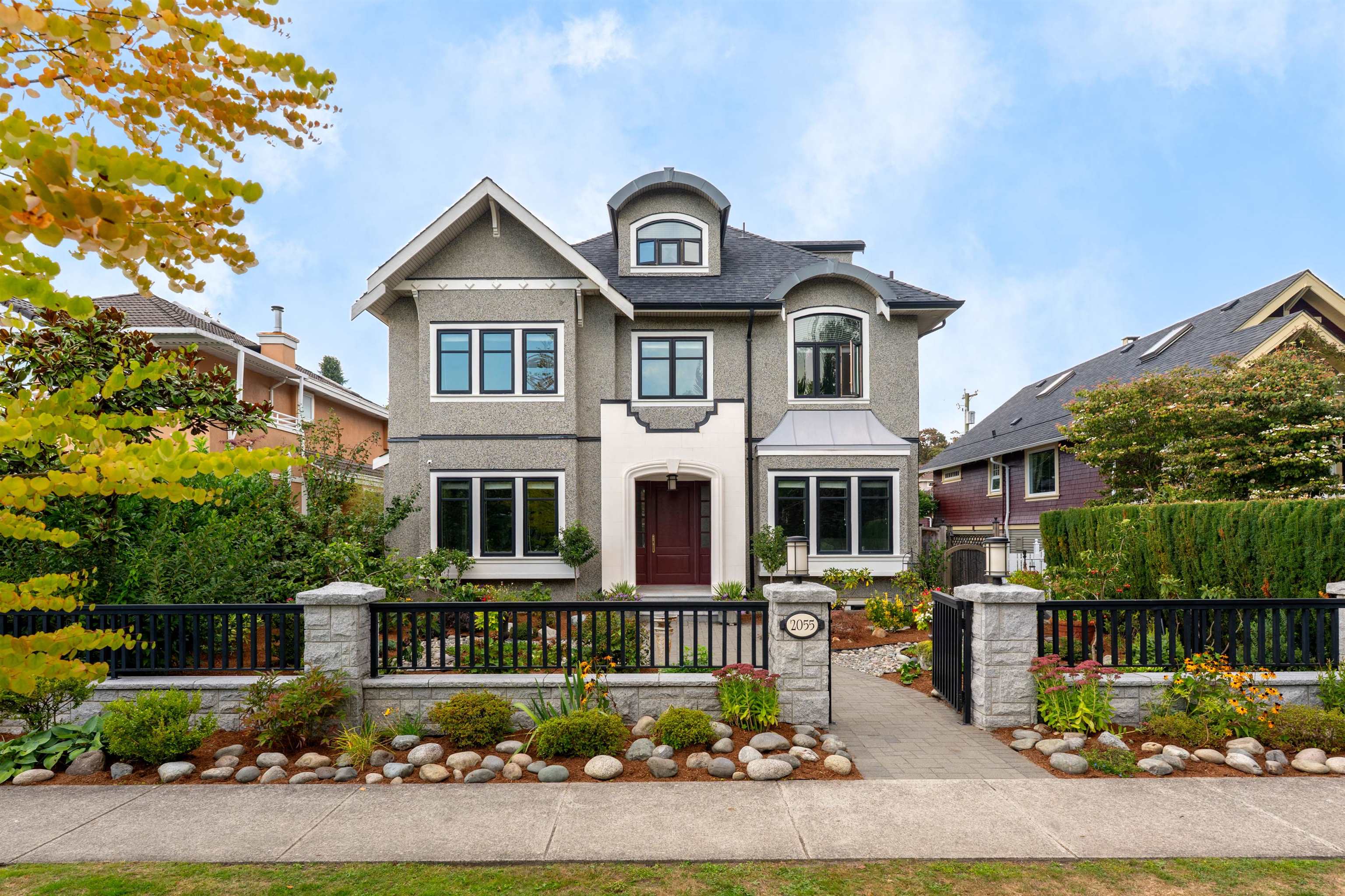 2055 West 46th Avenue, Vancouver, BC V6M 2K8