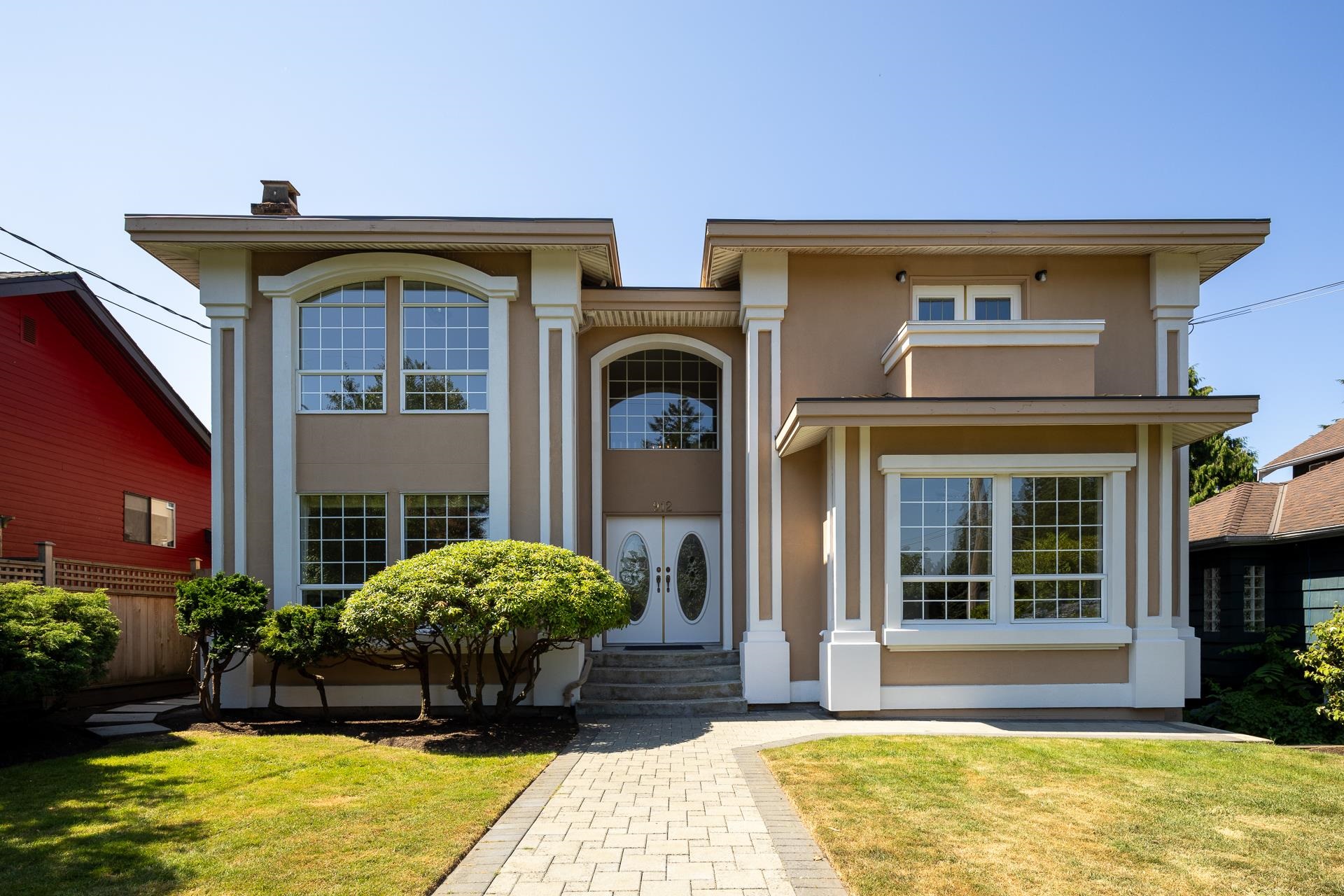 912 5th Street, New Westminster, BC V3L 2Y4