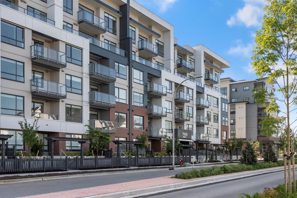 7936 206 St #606, Langley, BC V2Y 3X8