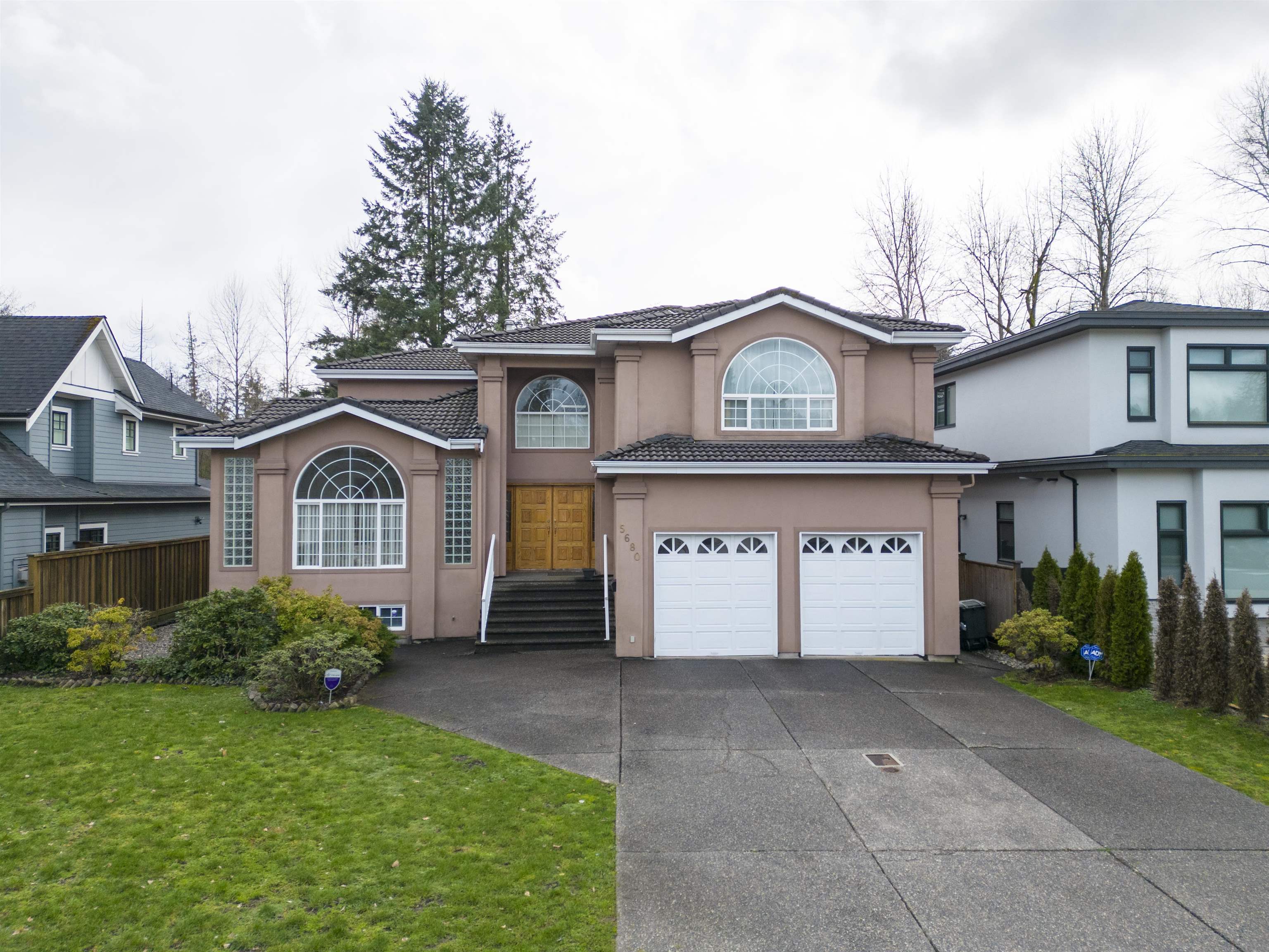 5680 Cedarwood Street, Burnaby, BC V5G 2K6