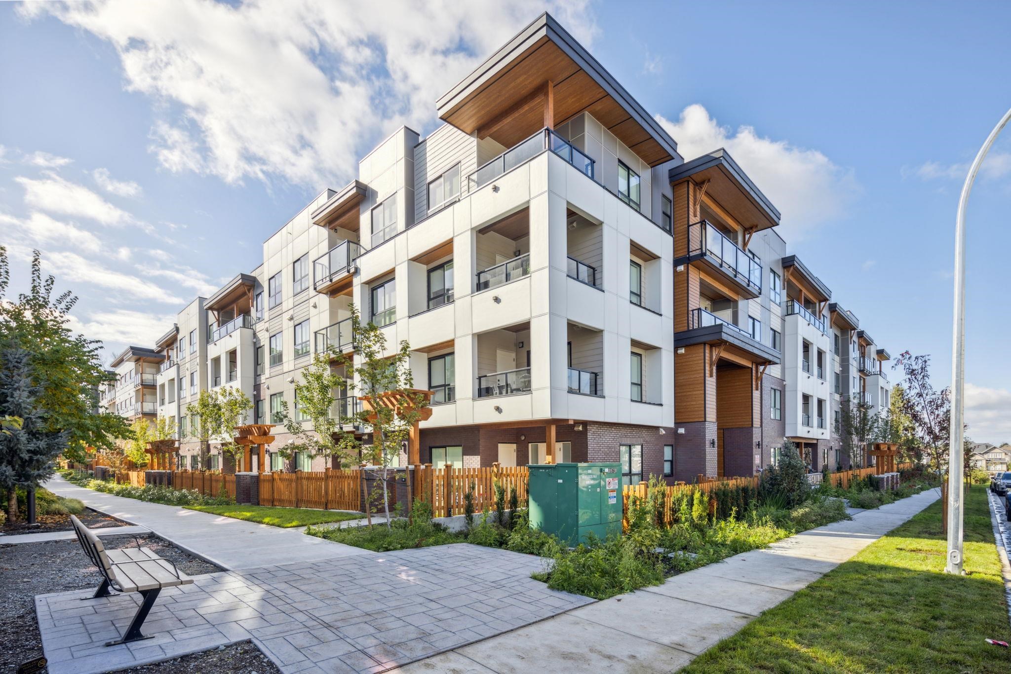 20282 72b Ave #216, Langley, BC V2Y 4J9